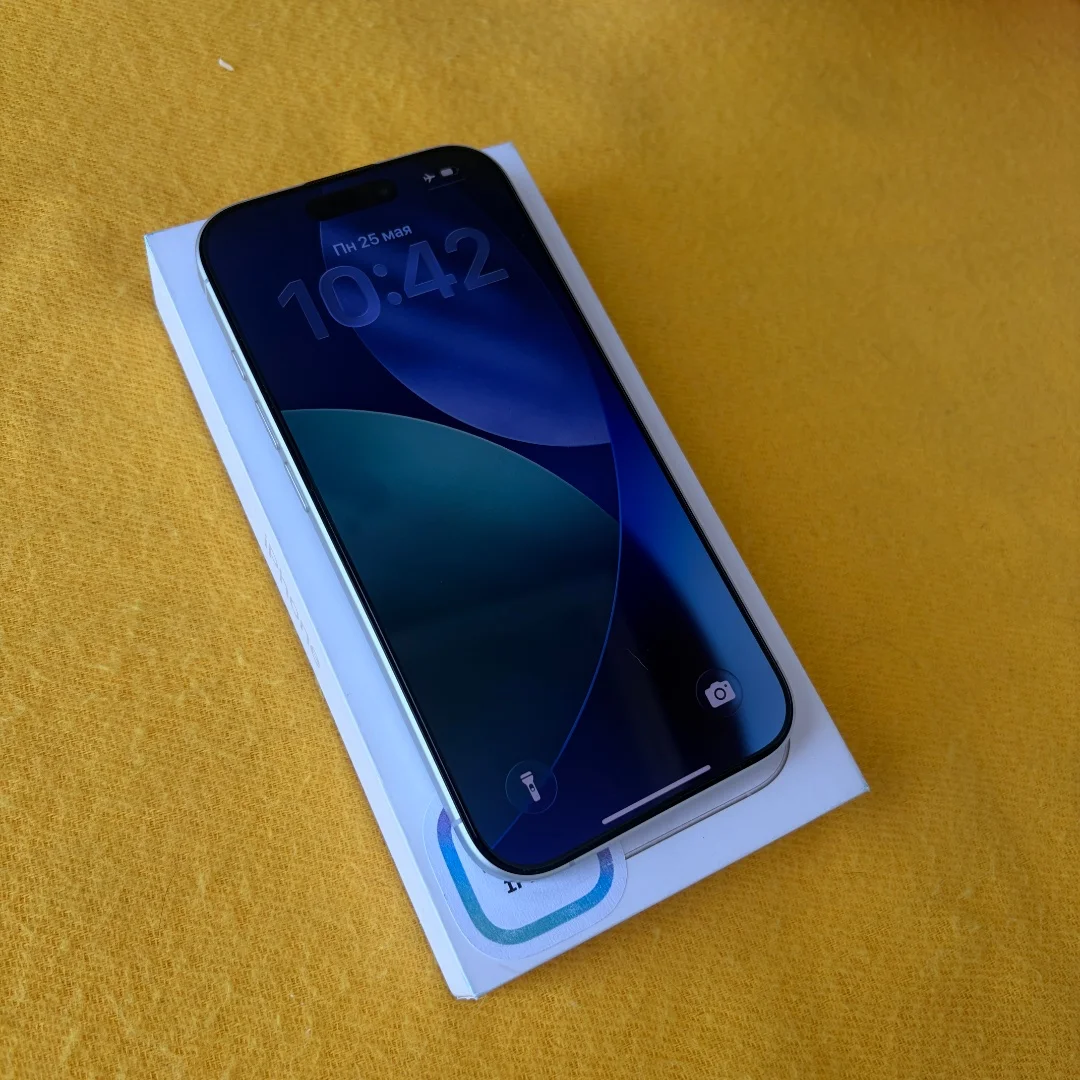 белый iphone 17 256gb 2esim - миниатюра 2