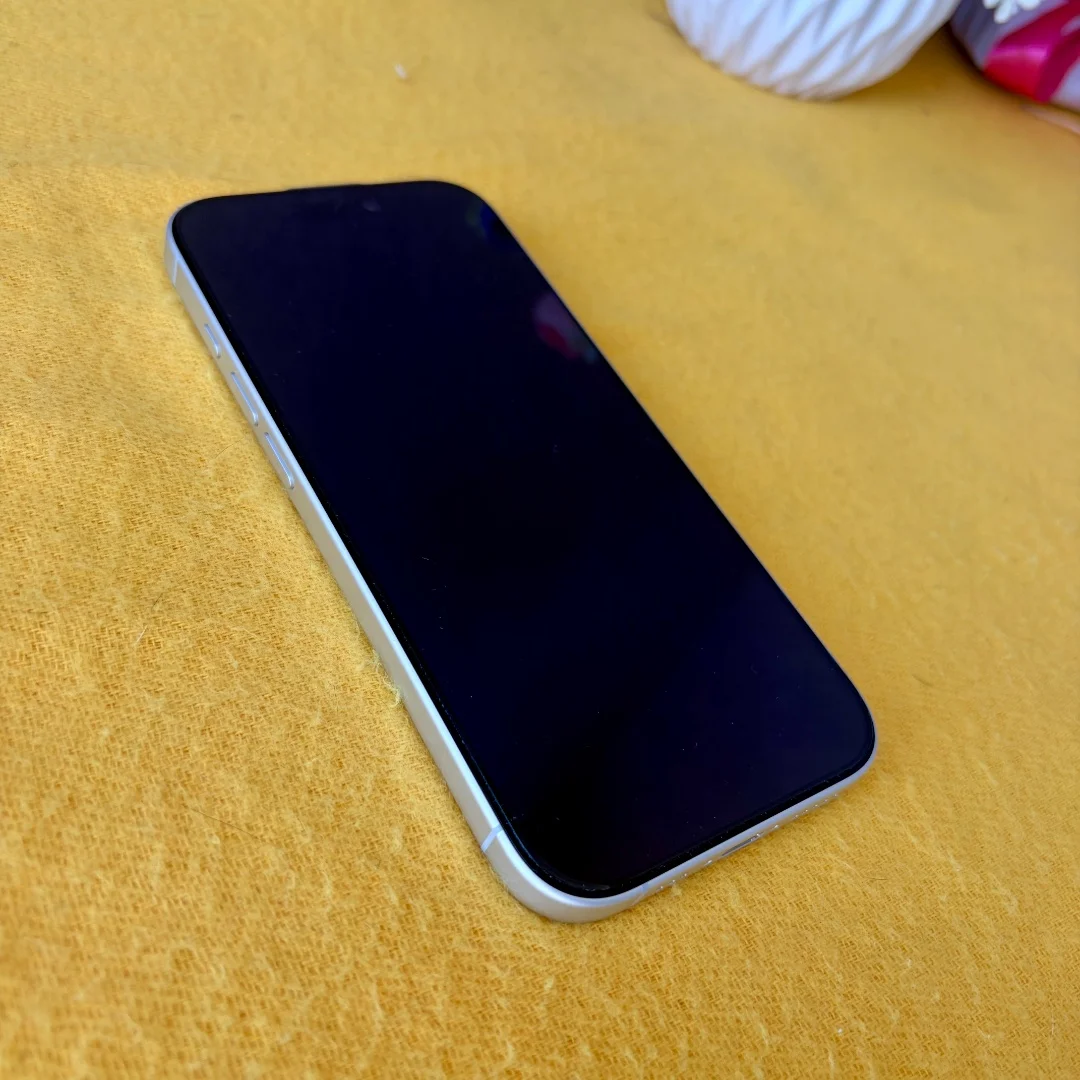 белый iphone 17 256gb 2esim - миниатюра 3