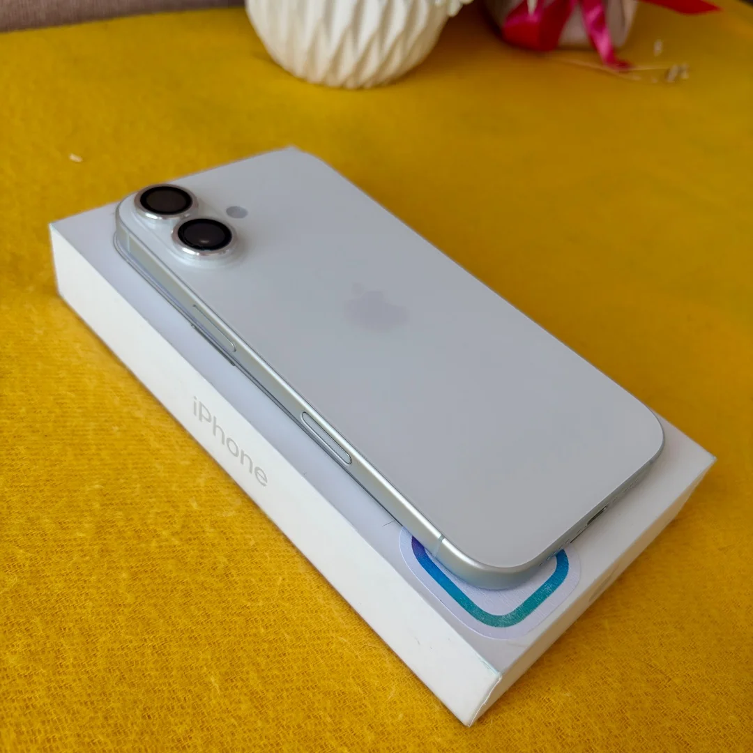 белый iphone 17 256gb 2esim - миниатюра 4