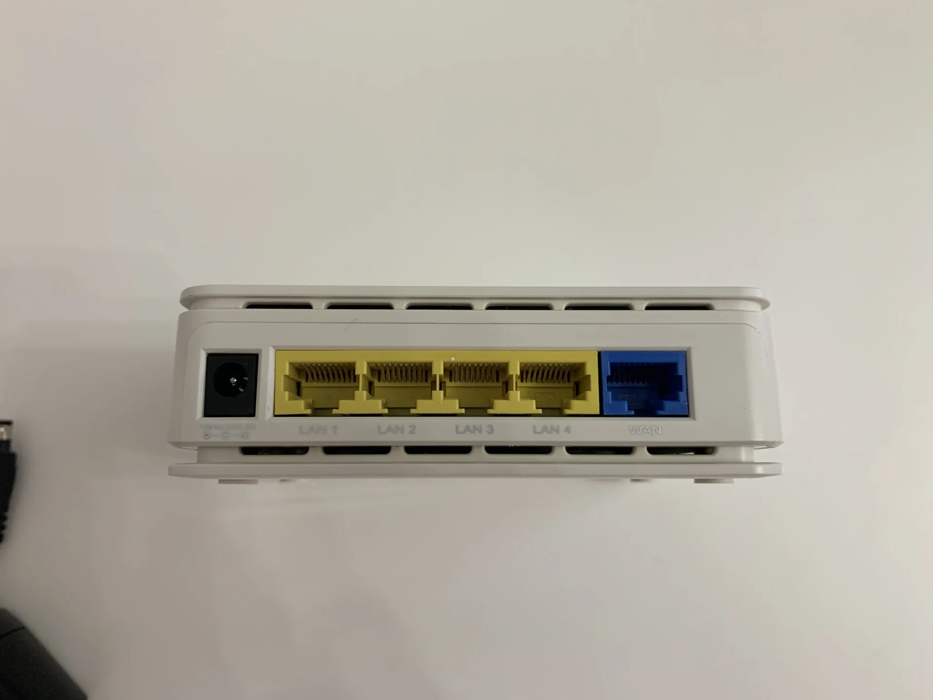 Wi-Fi роутер Ростелеком QBR-1041W v2S - миниатюра 3