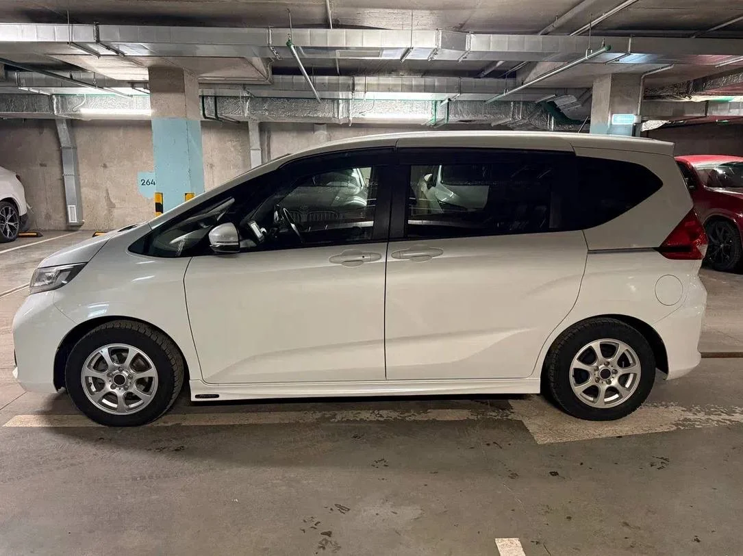 Honda Freed - миниатюра 2