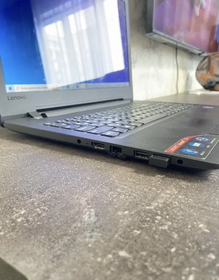 Ноутбук Lenovo - миниатюра 3