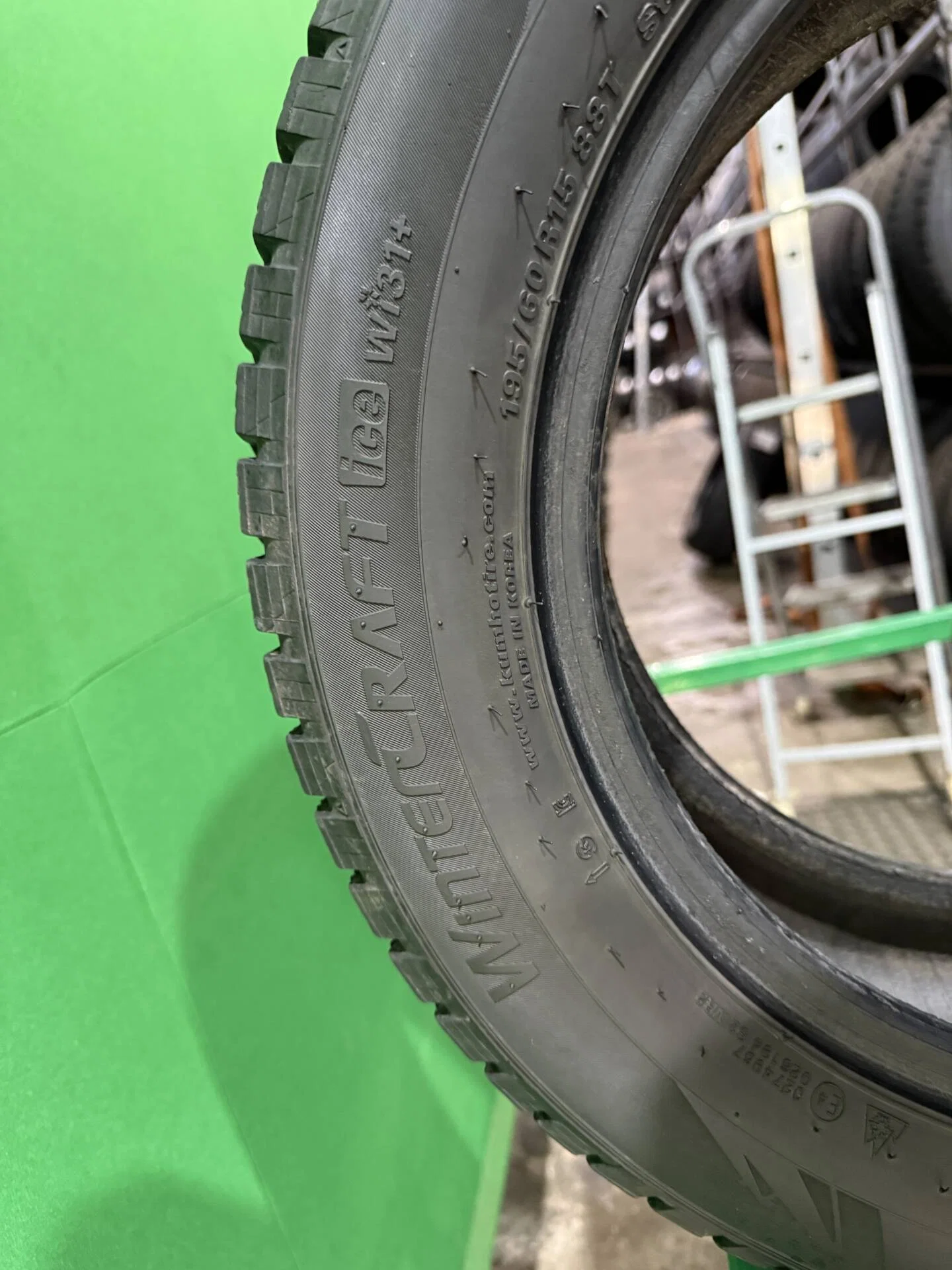 195/60 R15 Kumho WinterCraft ice Wi31+ зимние шипованные - миниатюра 6