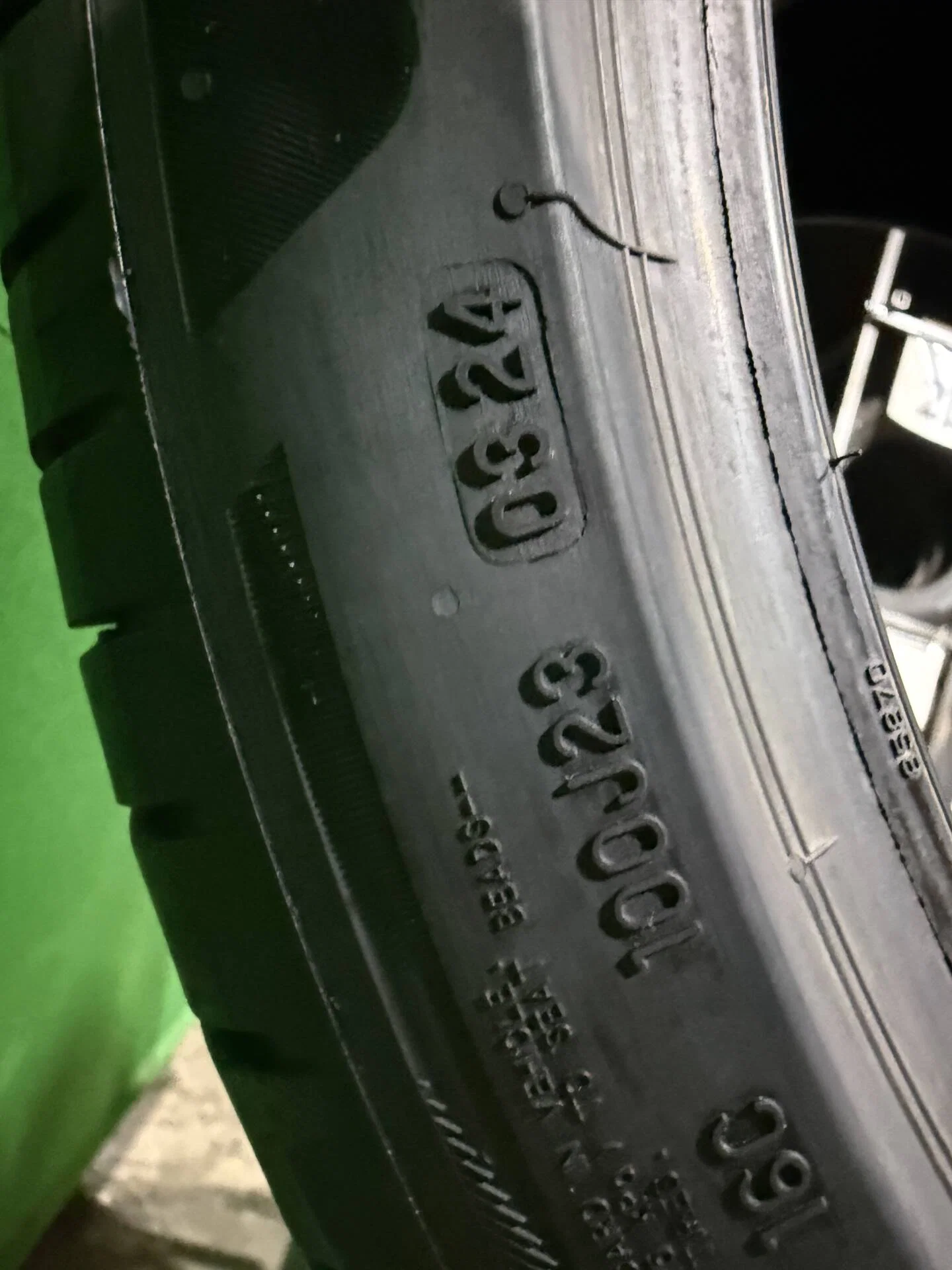 255/40 R21 дюймов Bridgestone Turanza 6 летние - миниатюра 3