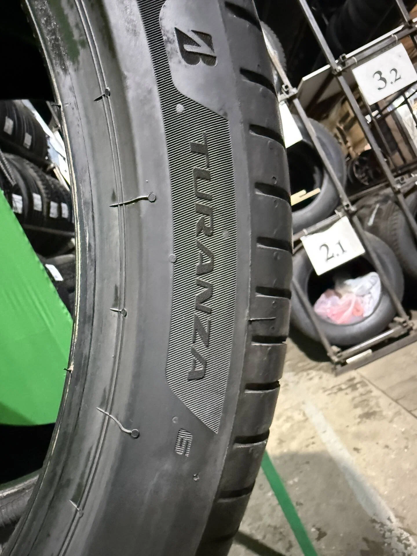 255/40 R21 дюймов Bridgestone Turanza 6 летние - миниатюра 6