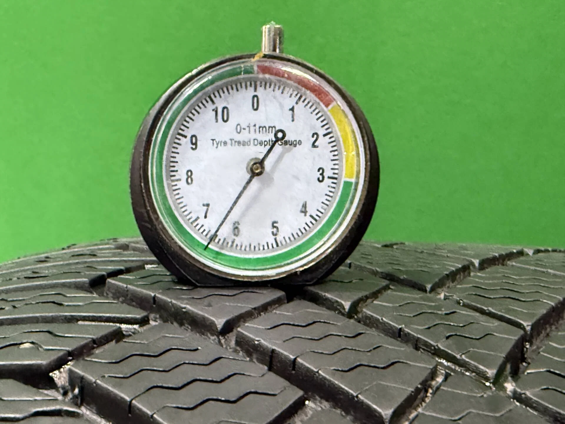 255/45 R20 дюймов Continental ContiVikingContact 7 SUV зимние нешипованные - миниатюра 4