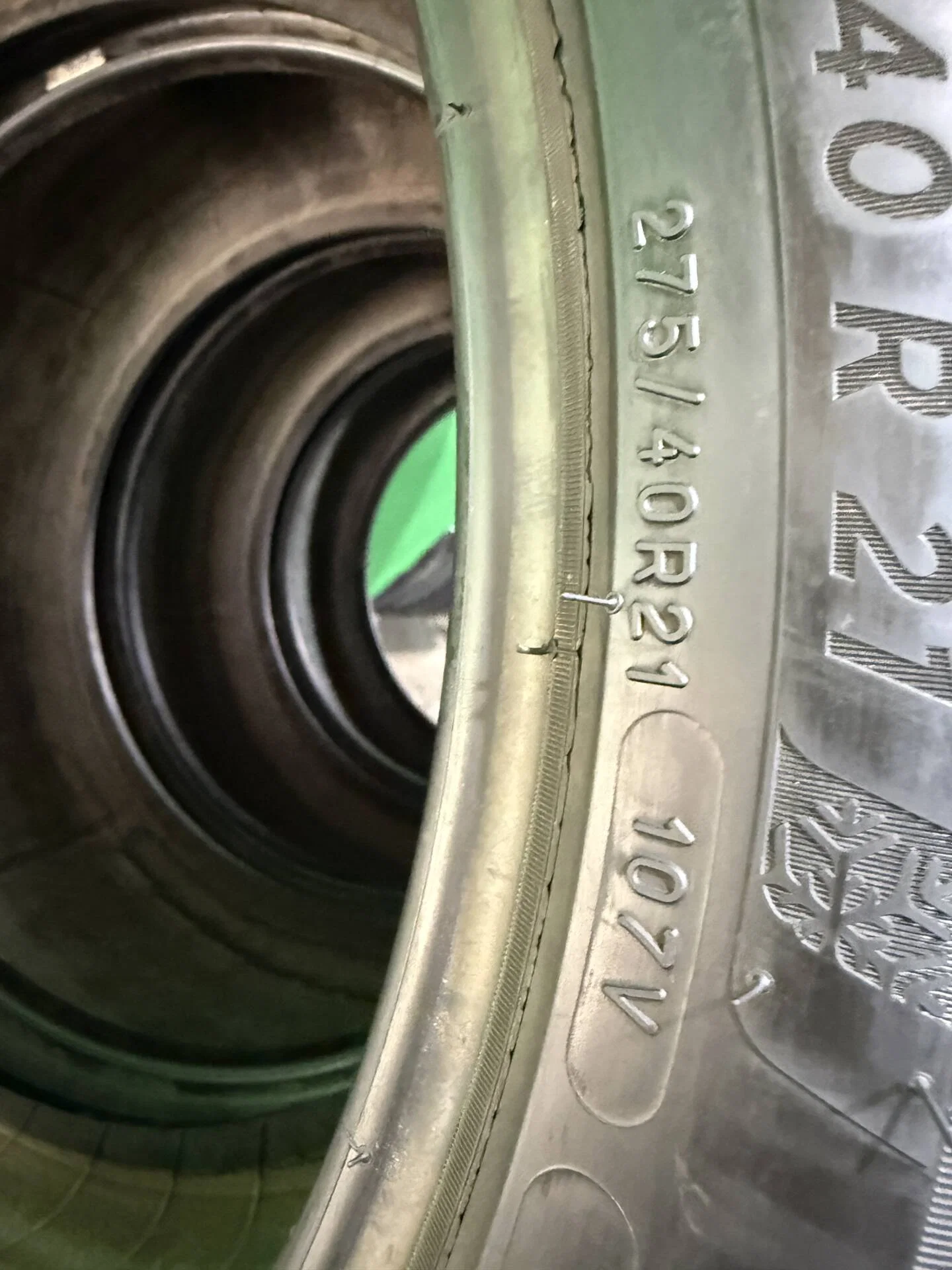 275/40 R21 дюймов Michelin Pilot Alpin 5 SUV зимние нешипованные - миниатюра 4