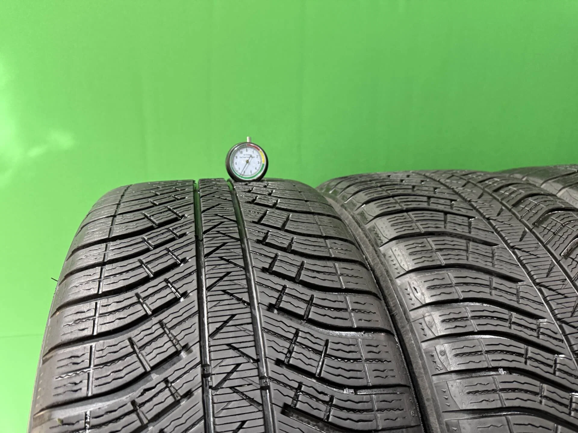 275/40 R21 дюймов Michelin Pilot Alpin 5 SUV зимние нешипованные - миниатюра 6