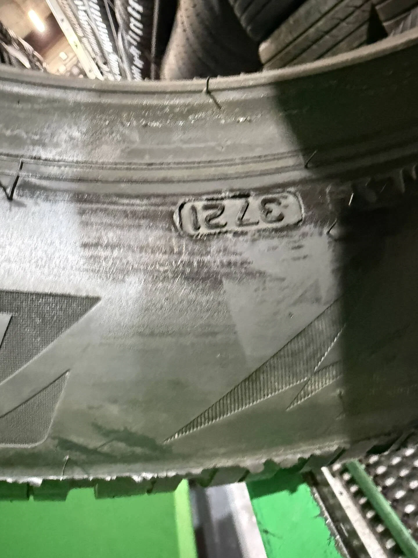 235/60 R18 дюймов Bridgestone Blizzak LM-005 зимние нешипованные - миниатюра 3