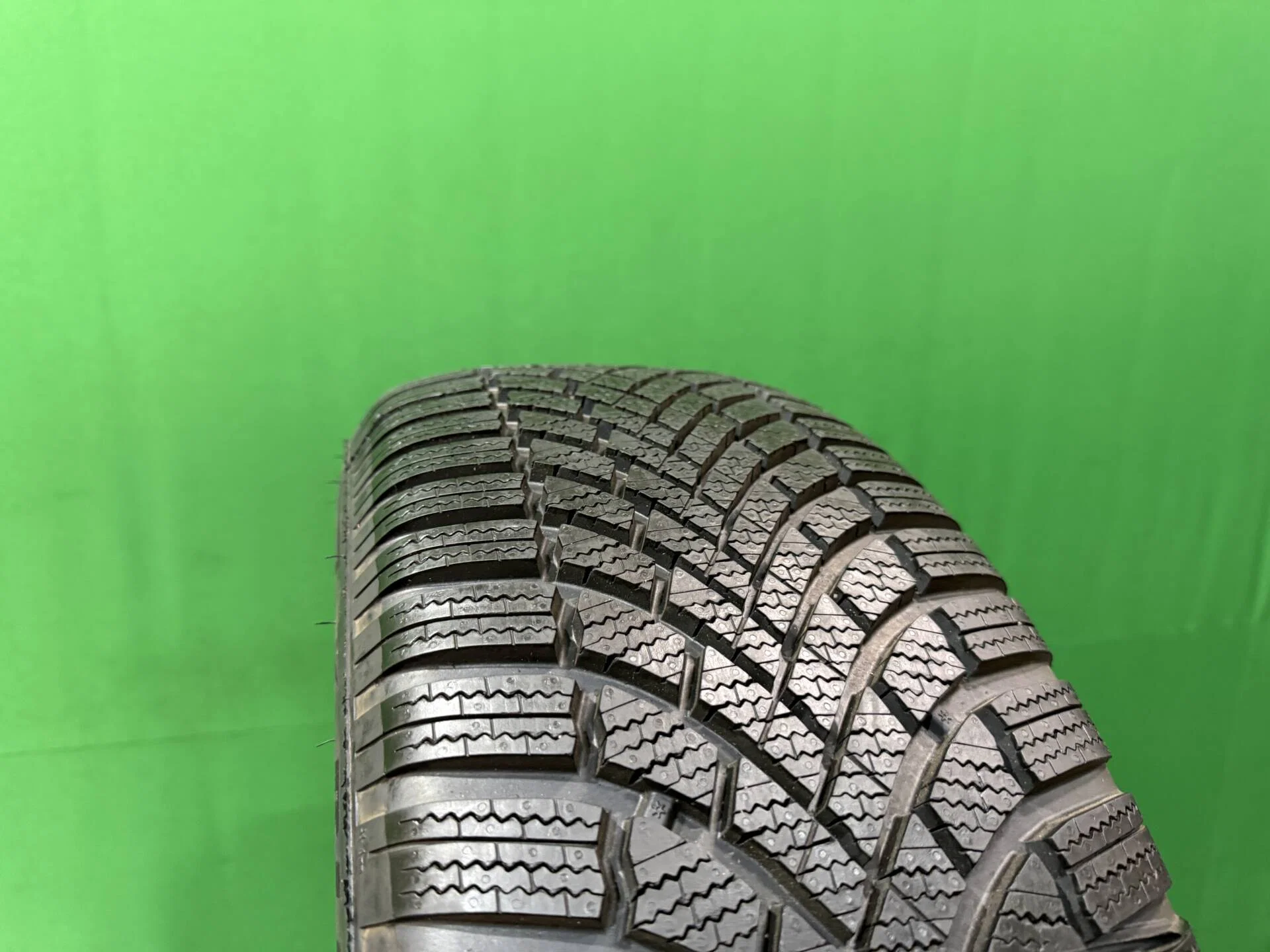 235/60 R18 дюймов Bridgestone Blizzak LM-005 зимние нешипованные - миниатюра 4