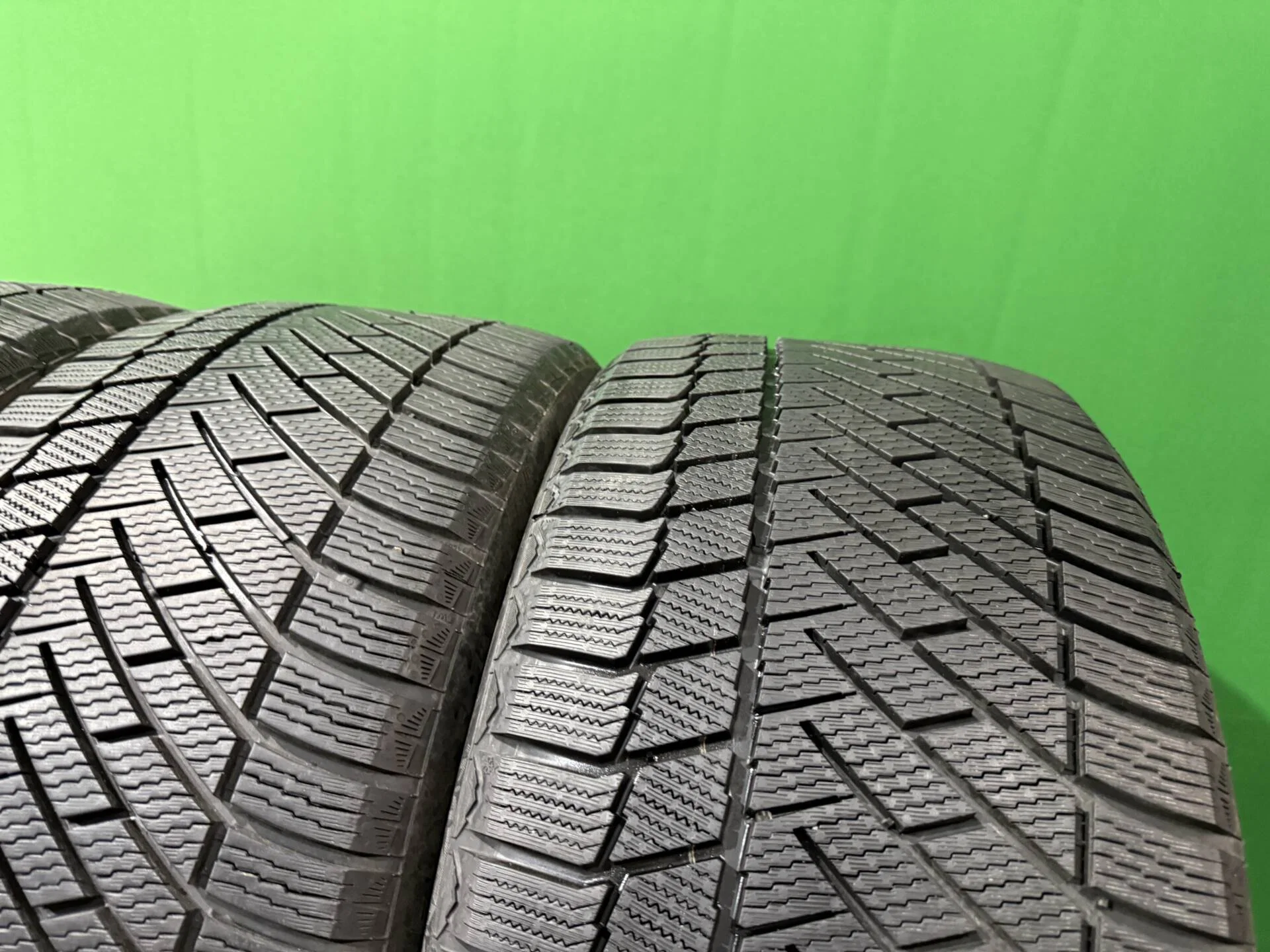 275/40 R21 дюймов Continental ContiVikingContact 6 SUV зимние нешипованные - миниатюра 7