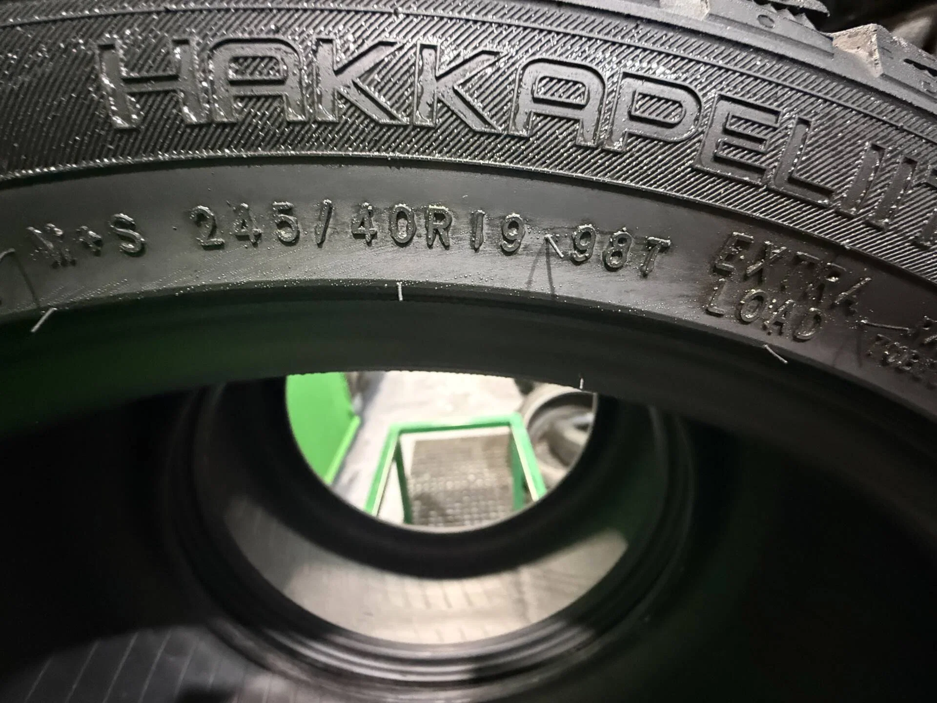 245/40 R19 дюймов Nokian Tyres Hakkapeliitta R3 зимние нешипованные - миниатюра 3