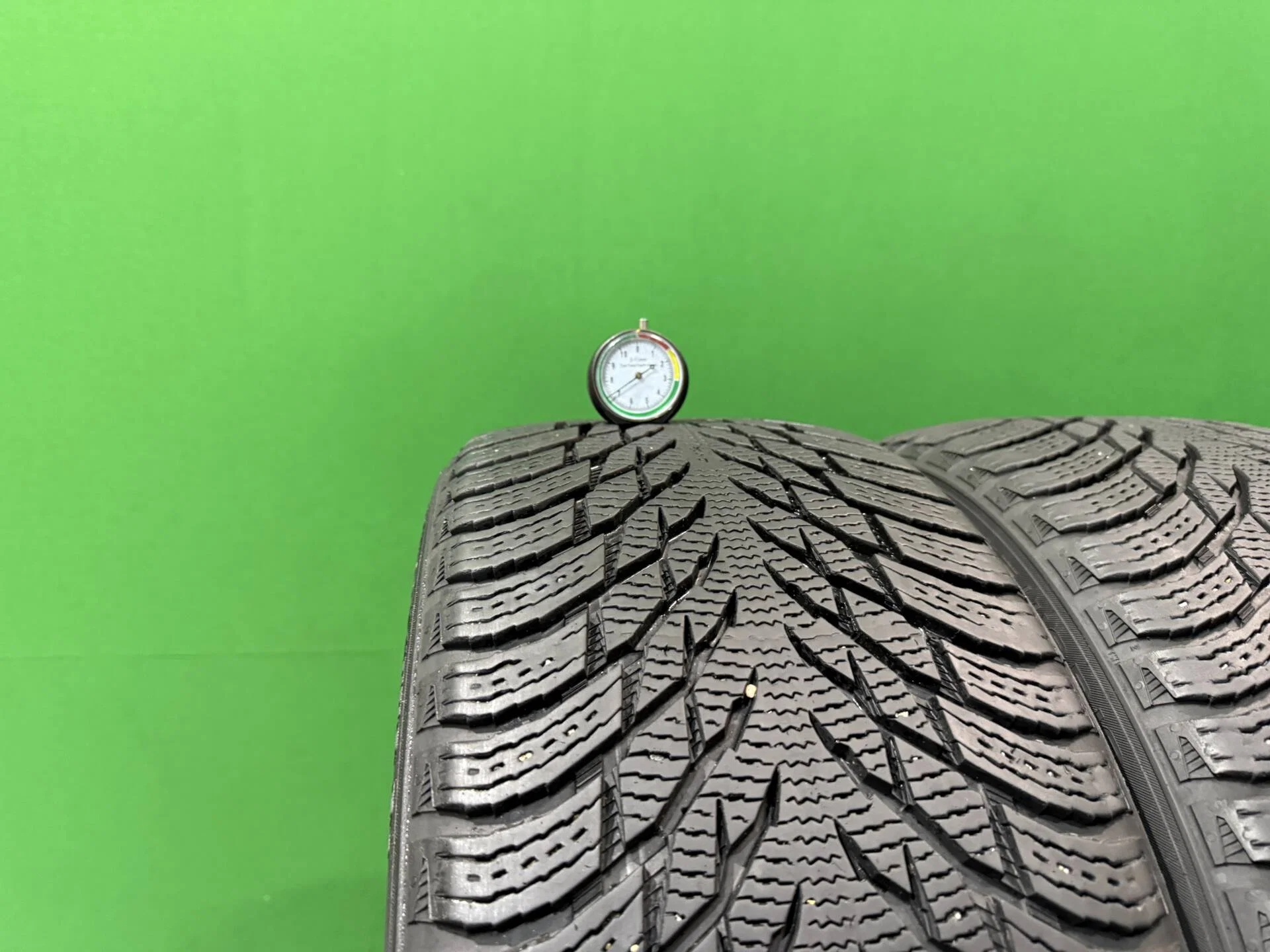 245/40 R19 дюймов Nokian Tyres Hakkapeliitta R3 зимние нешипованные - миниатюра 5