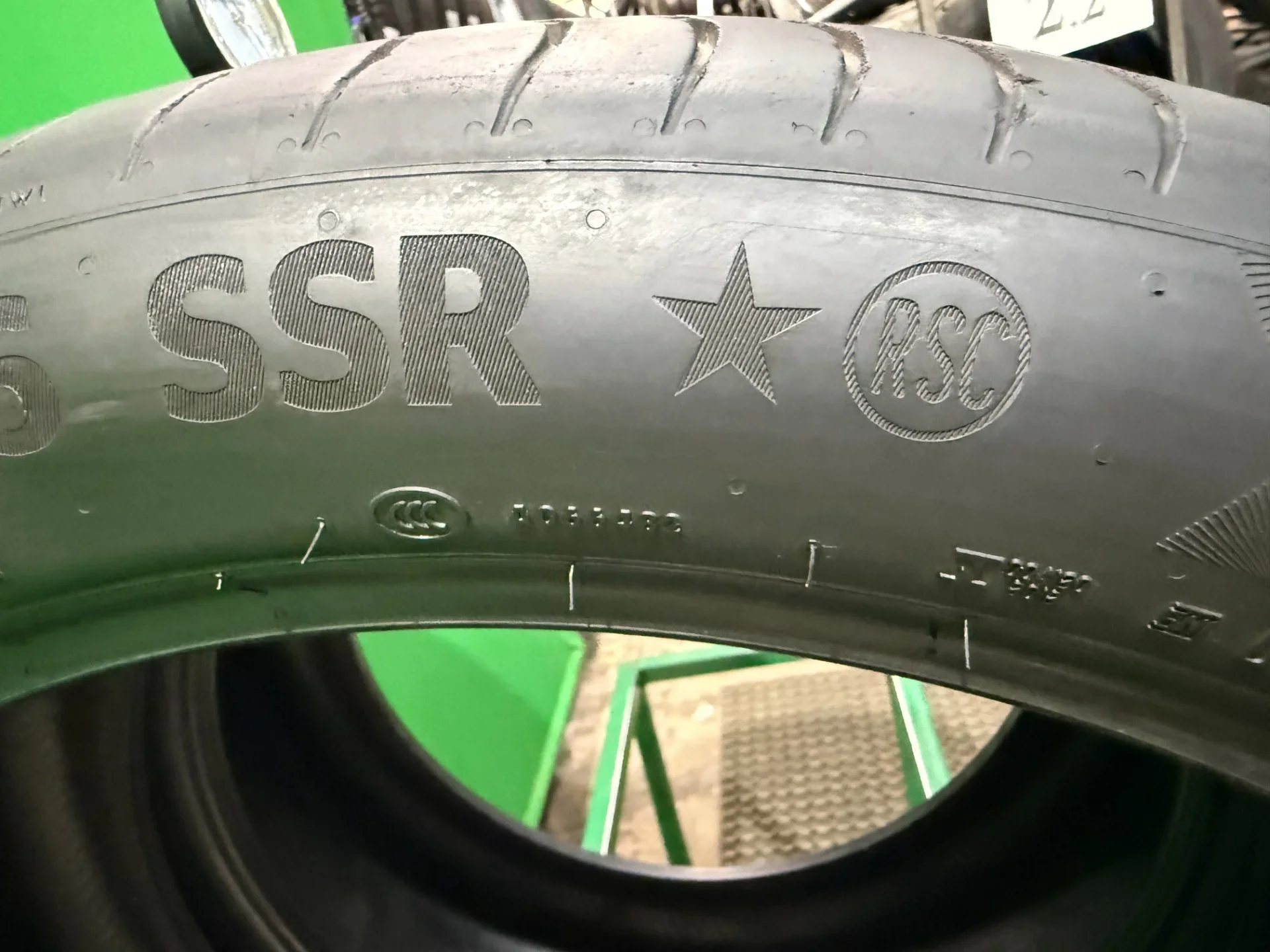 275 40 R22 Continental PremiumContact 6 SSR - миниатюра 5