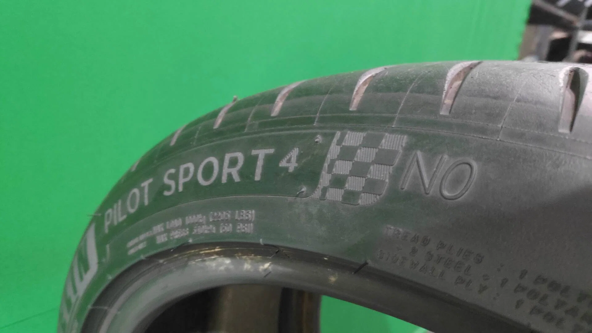 Michelin Pilot Sport 4 325/30 R21 - миниатюра 3