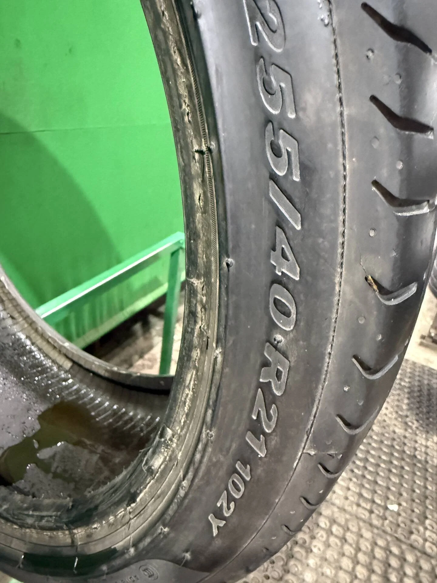 255/40 R21 дюймов Pirelli P Zero летние - миниатюра 2