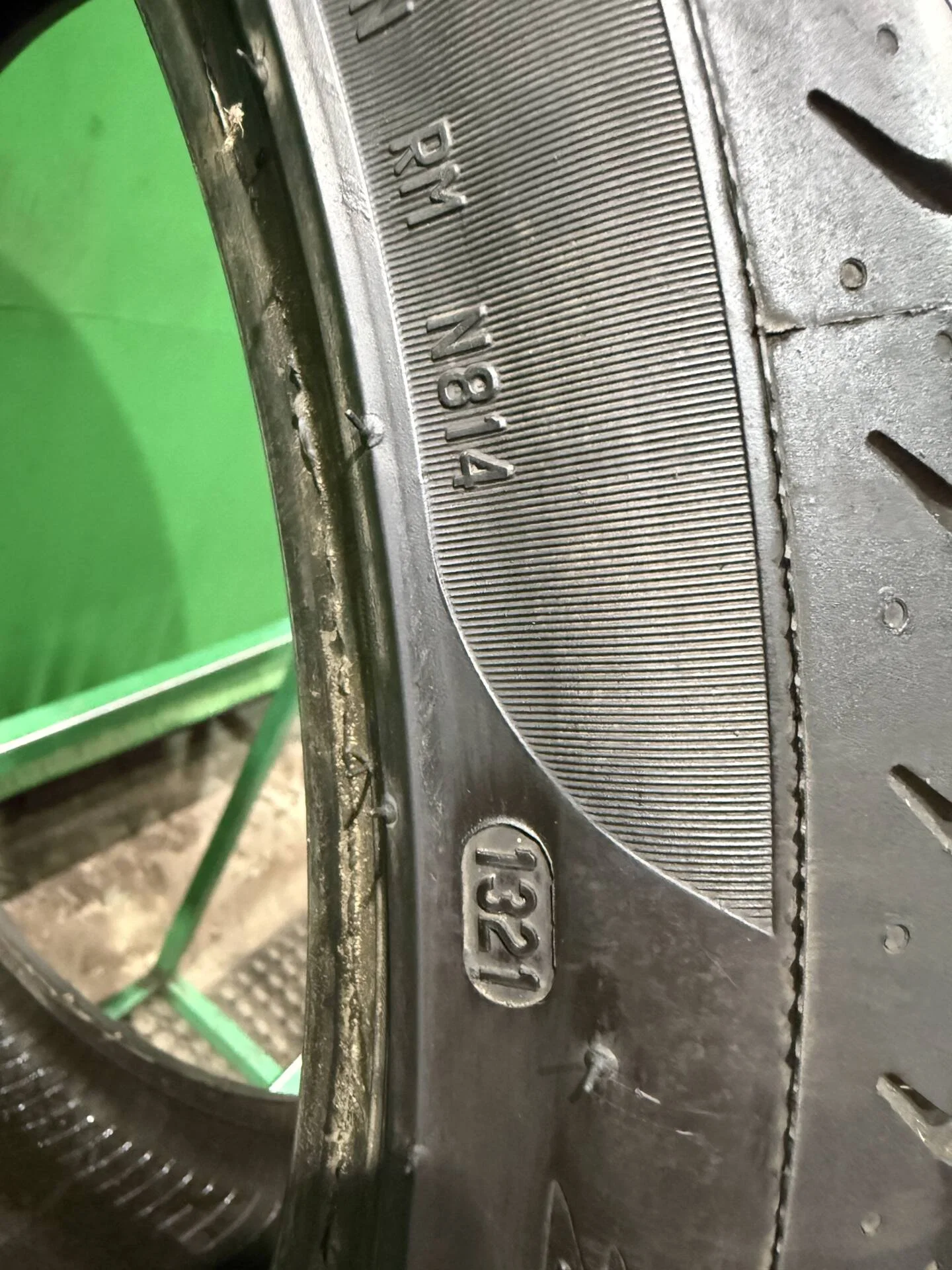 255/40 R21 дюймов Pirelli P Zero летние - миниатюра 4