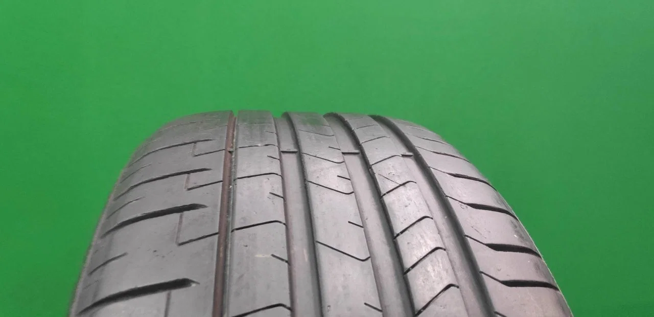 Pirelli P Zero PZ4 275/40 R22 107Y - миниатюра 2