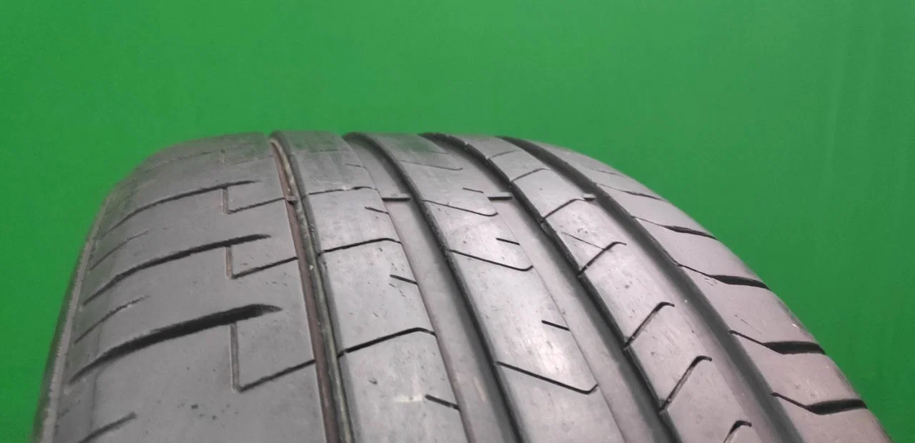 Pirelli P Zero PZ4 275/40 R22 107Y - миниатюра 3