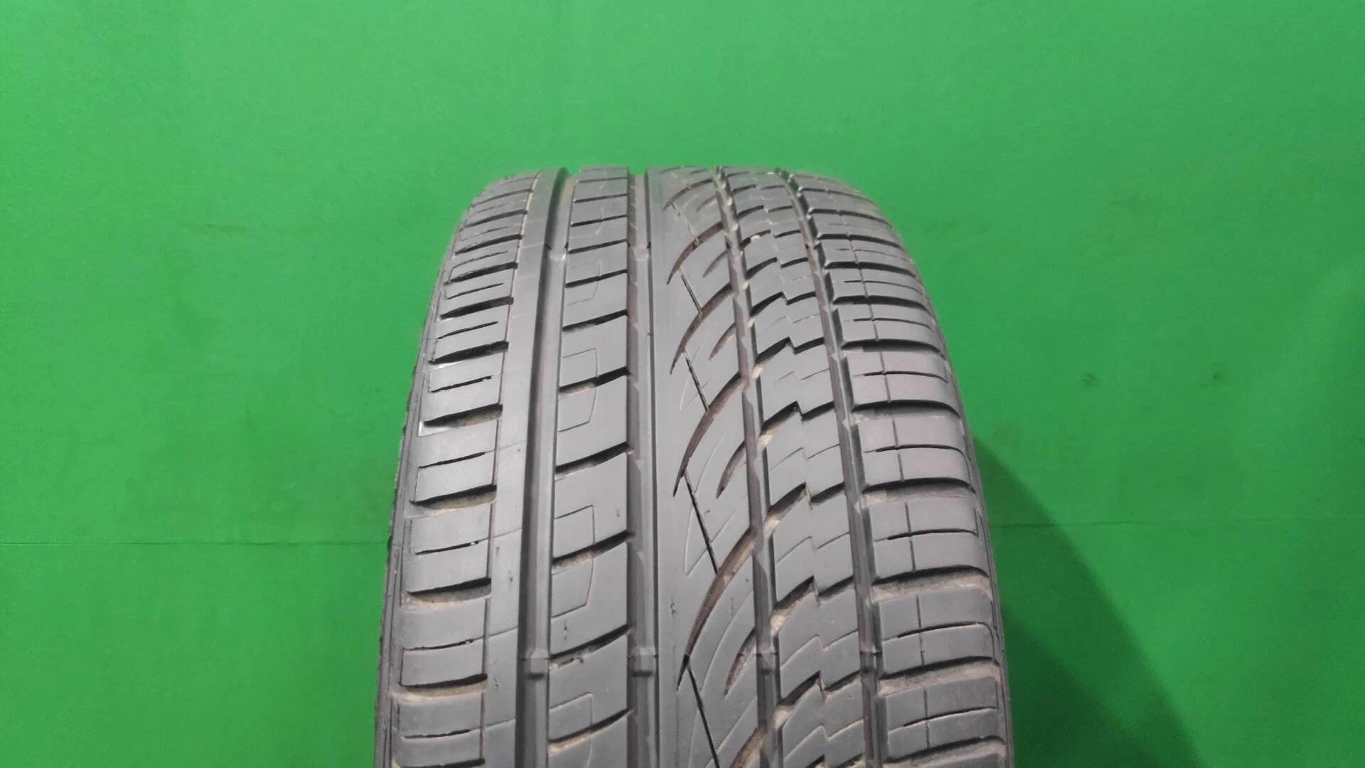 265/40 R21 дюймов Continental CrossContact UHP летние - изображение 1