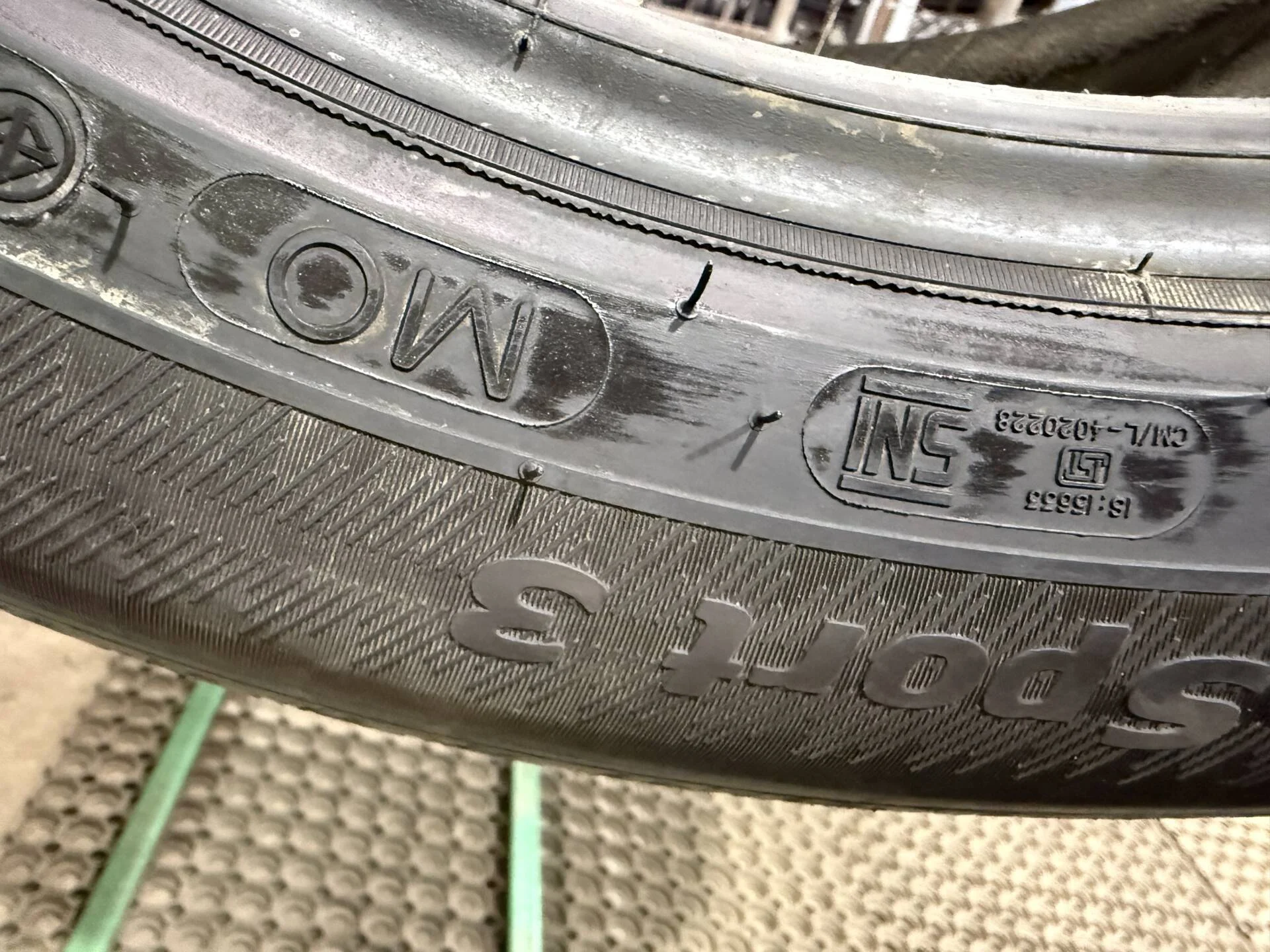 Michelin Latitude Sport 3 255/45 R20 105Y - миниатюра 2