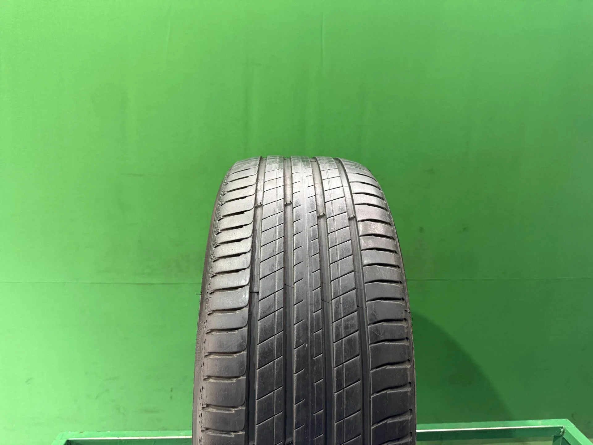 Michelin Latitude Sport 3 255/45 R20 105Y - миниатюра 4