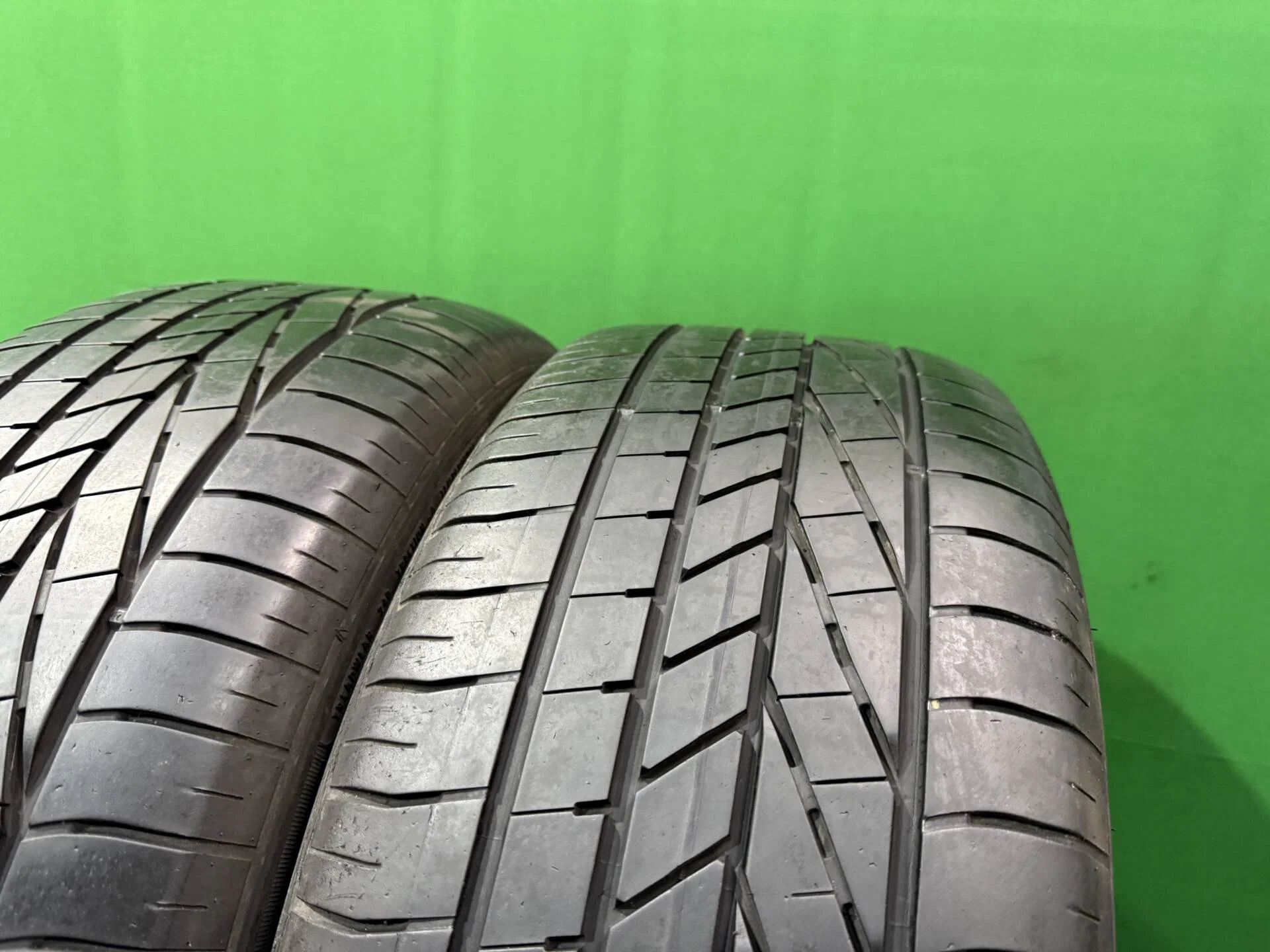 255/45 R20 дюймов Goodyear Excellence летние - миниатюра 6