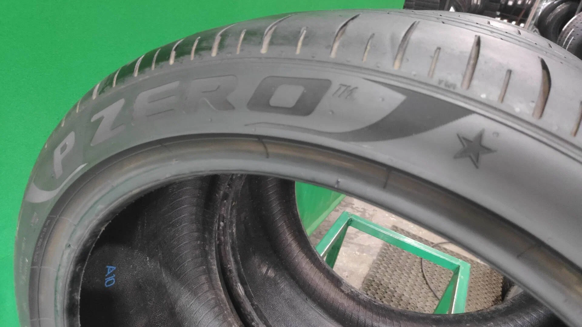 285/35 R20 Pirelli P Zero PZ4 летние - миниатюра 3