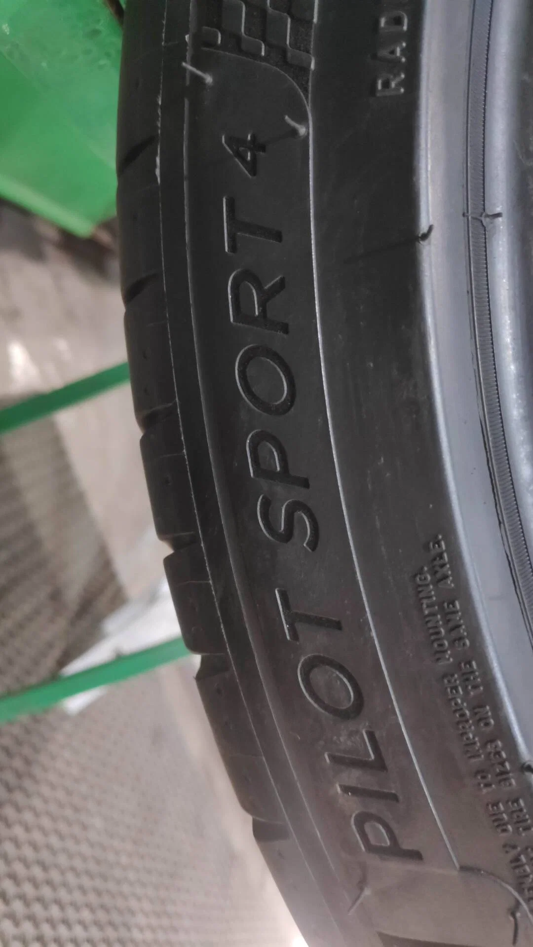 255/40 R20 дюймов Michelin Pilot Sport 4 летние - миниатюра 4