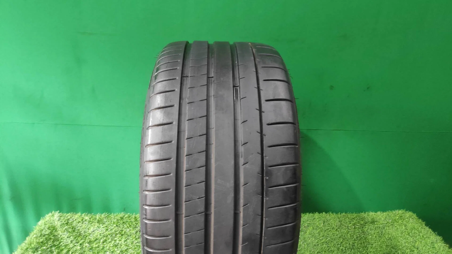 285/30 R20 Michelin Pilot Super Sport летние - изображение 1