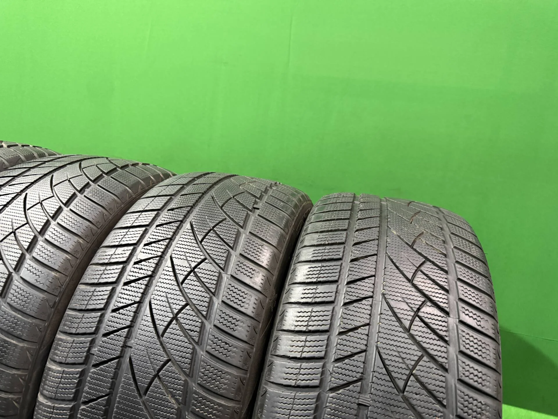 275/45 R20 дюймов RoadX RX Frost WU01 зимние нешипованные - миниатюра 6