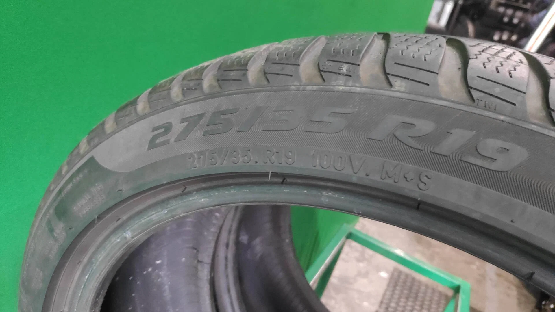 275/35 R19 Pirelli Winter Sottozero 3 зимние нешипованные - миниатюра 2