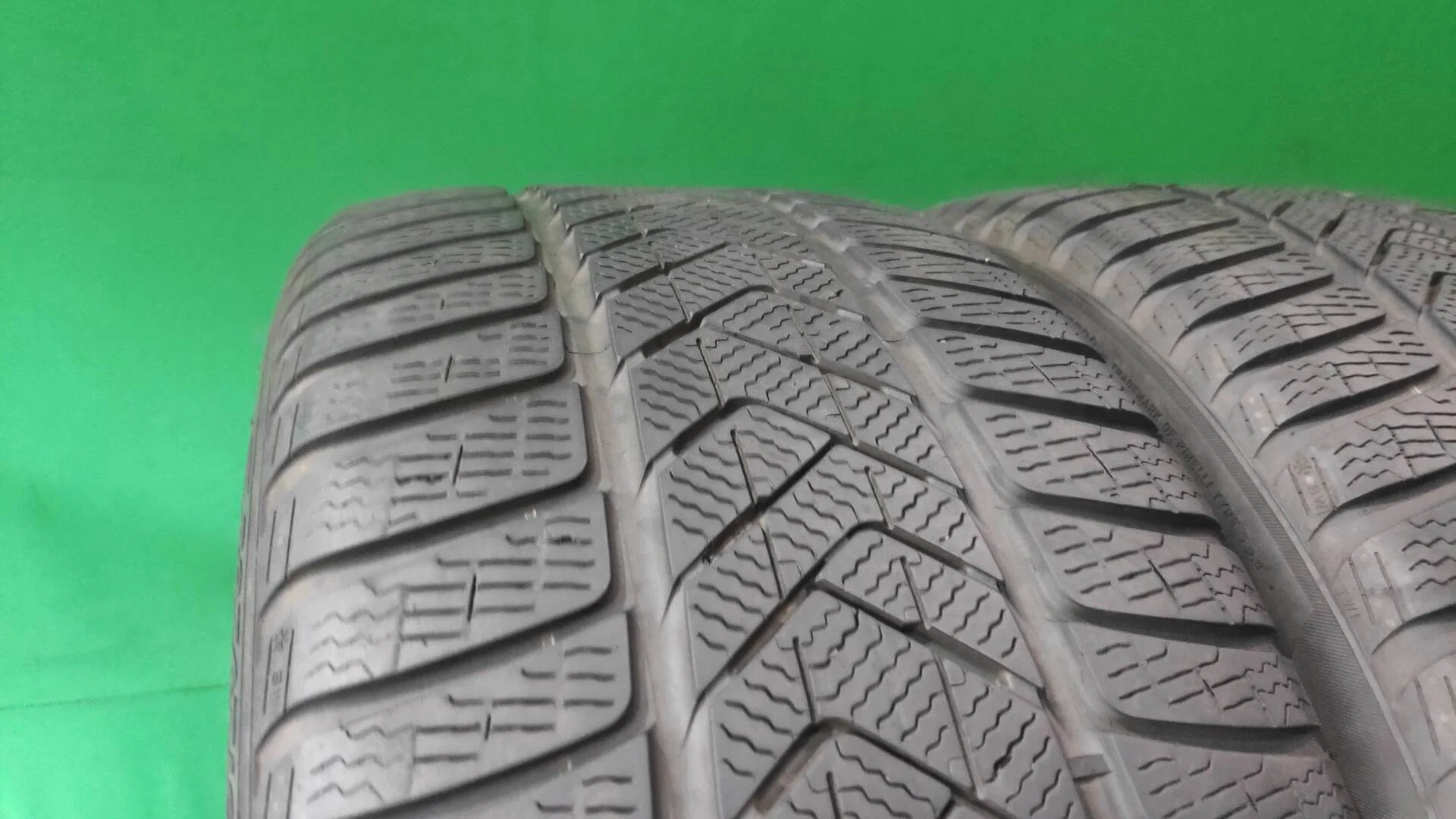 275/35 R19 Pirelli Winter Sottozero 3 зимние нешипованные - миниатюра 3