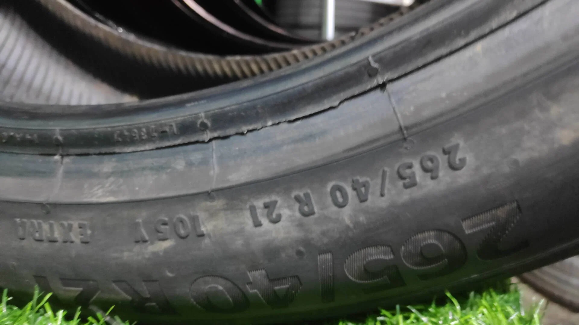 265/40 R21 Continental PremiumContact 6 летние - миниатюра 4