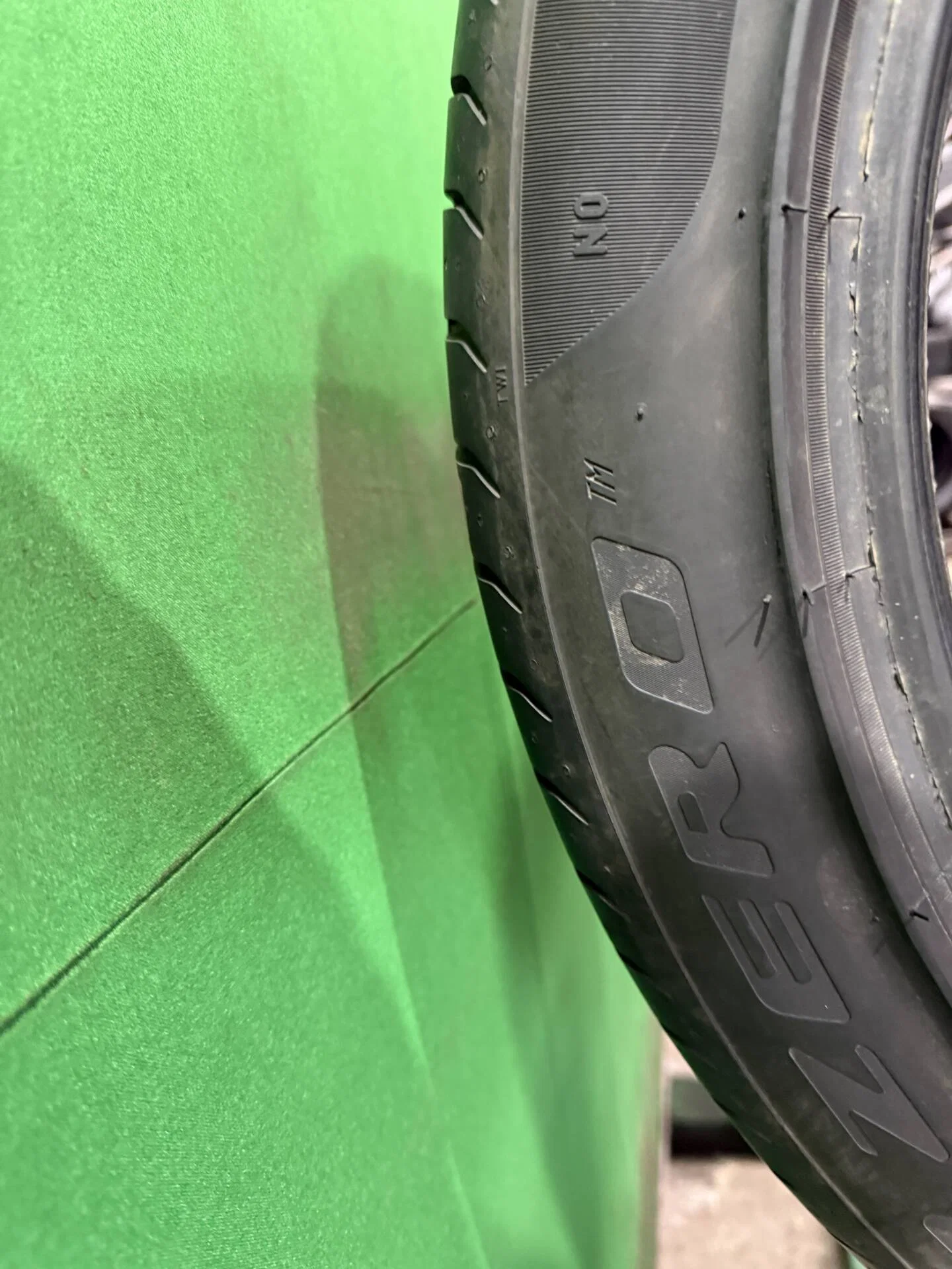295/40 R20 дюймов Pirelli P Zero летние - миниатюра 4