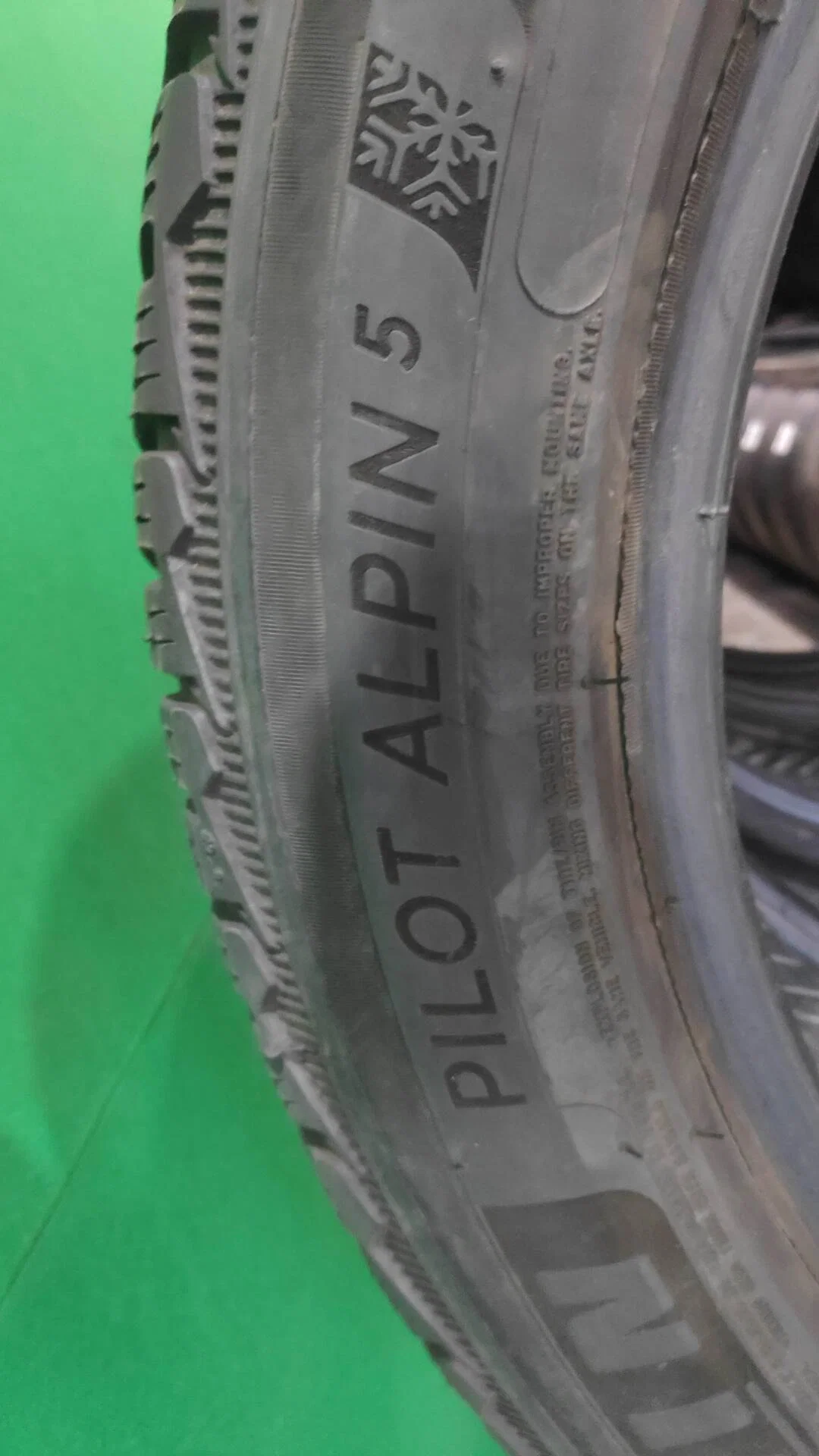 245/45 R19 Michelin Pilot Alpin 5 летние - миниатюра 3