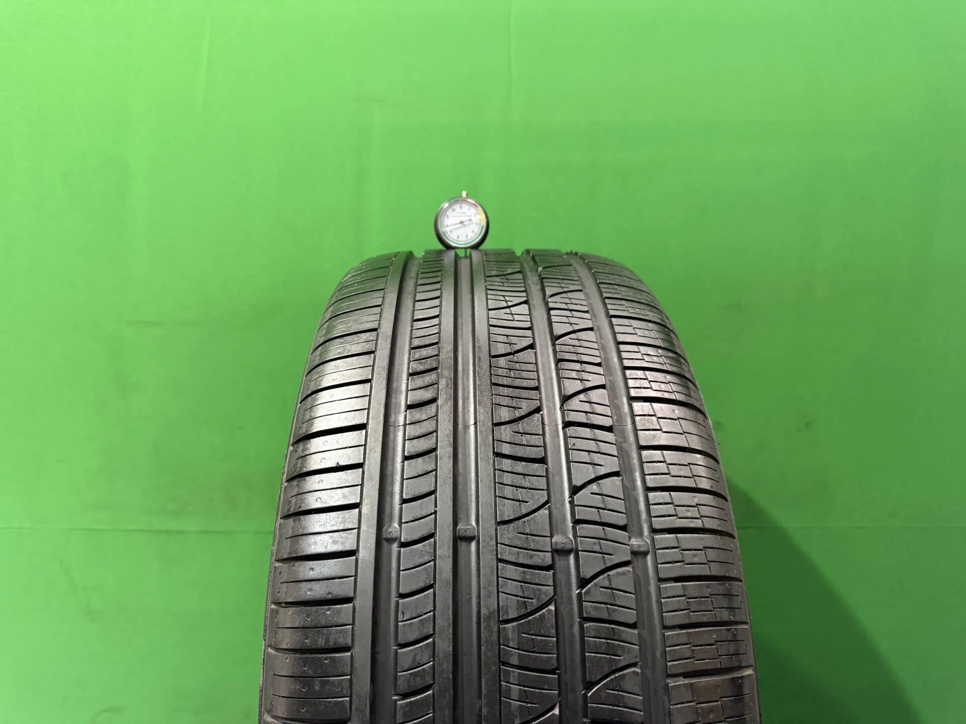 295/45 R20 дюймов Pirelli Scorpion Verde All Season летние