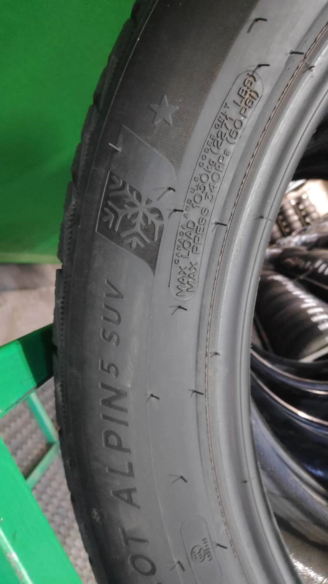 255/50 R21 Michelin Pilot Alpin 5 SUV зимние нешипованные - миниатюра 3