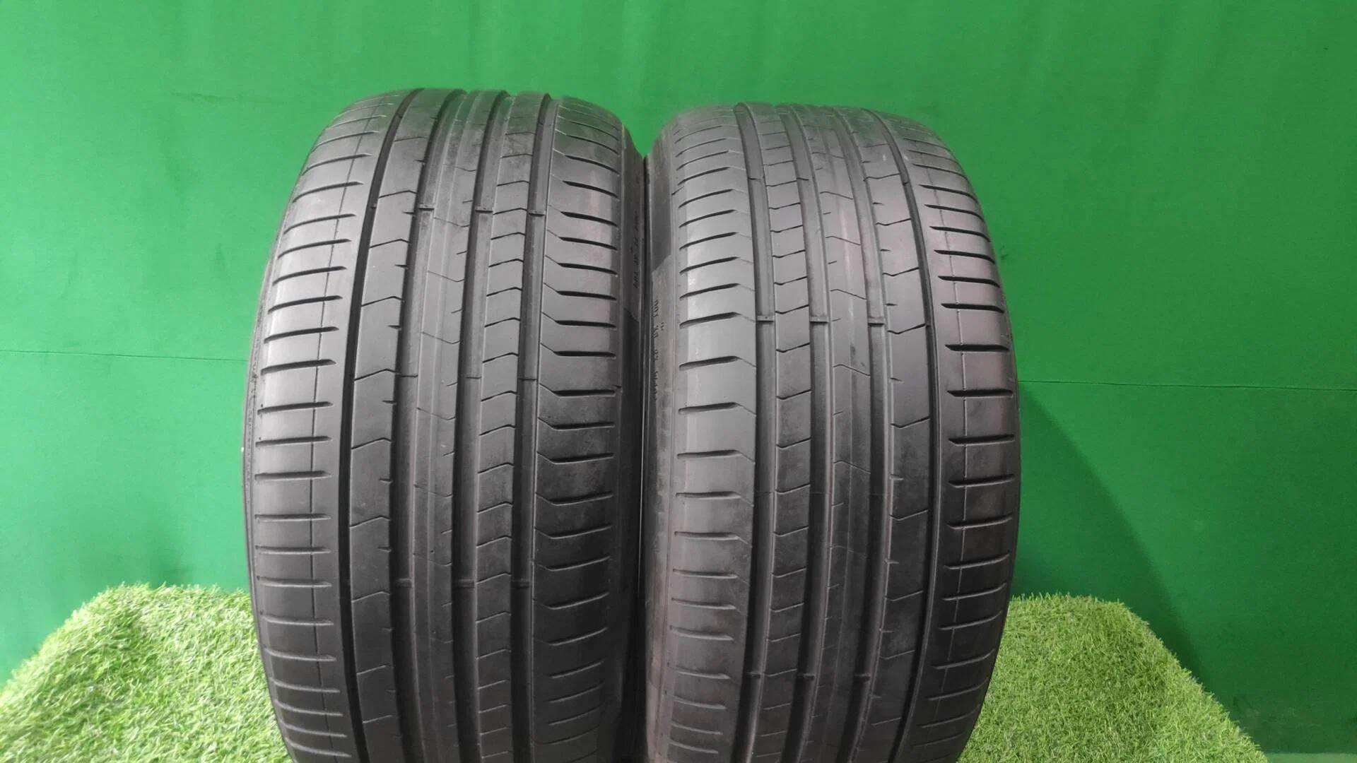 255/35 R20 Pirelli P Zero PZ4 летние - изображение 1