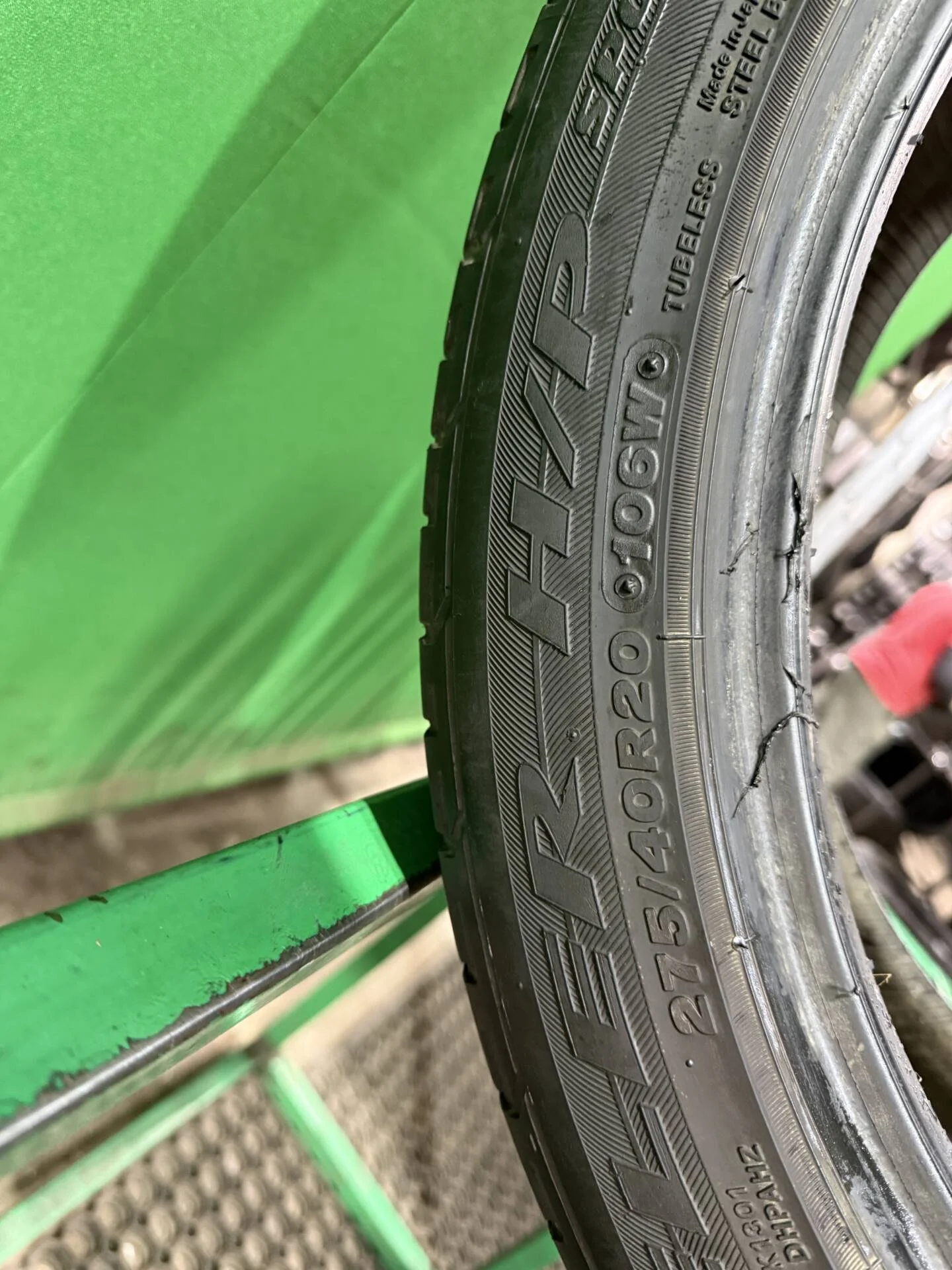 275/40 R20 дюймов Bridgestone Dueler H/P Sport RFT летние - миниатюра 5