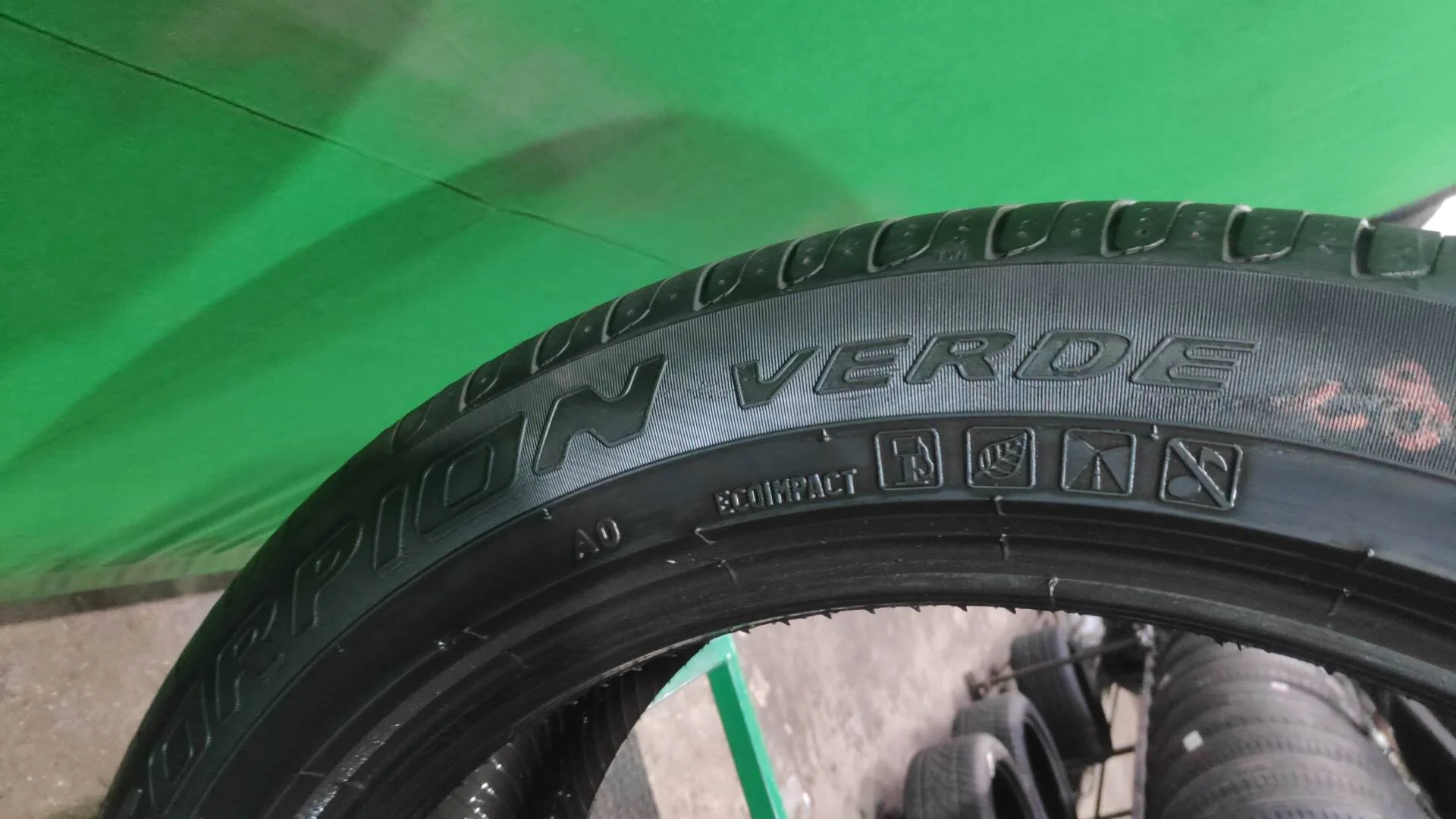 285/40 R21 дюймов Pirelli Scorpion Verde летние - миниатюра 3