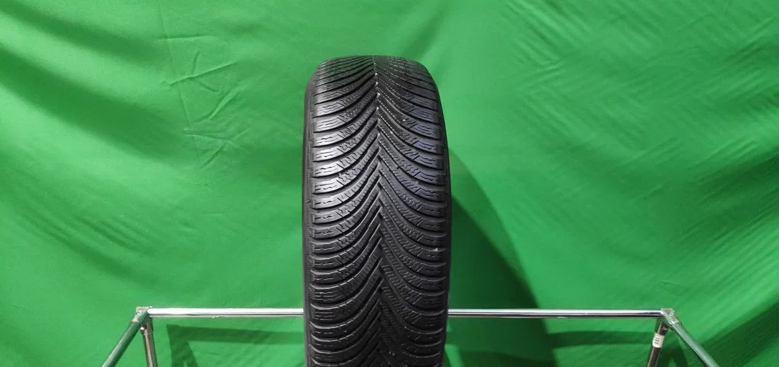 Michelin Alpin 5 215/55 R16 - изображение 1