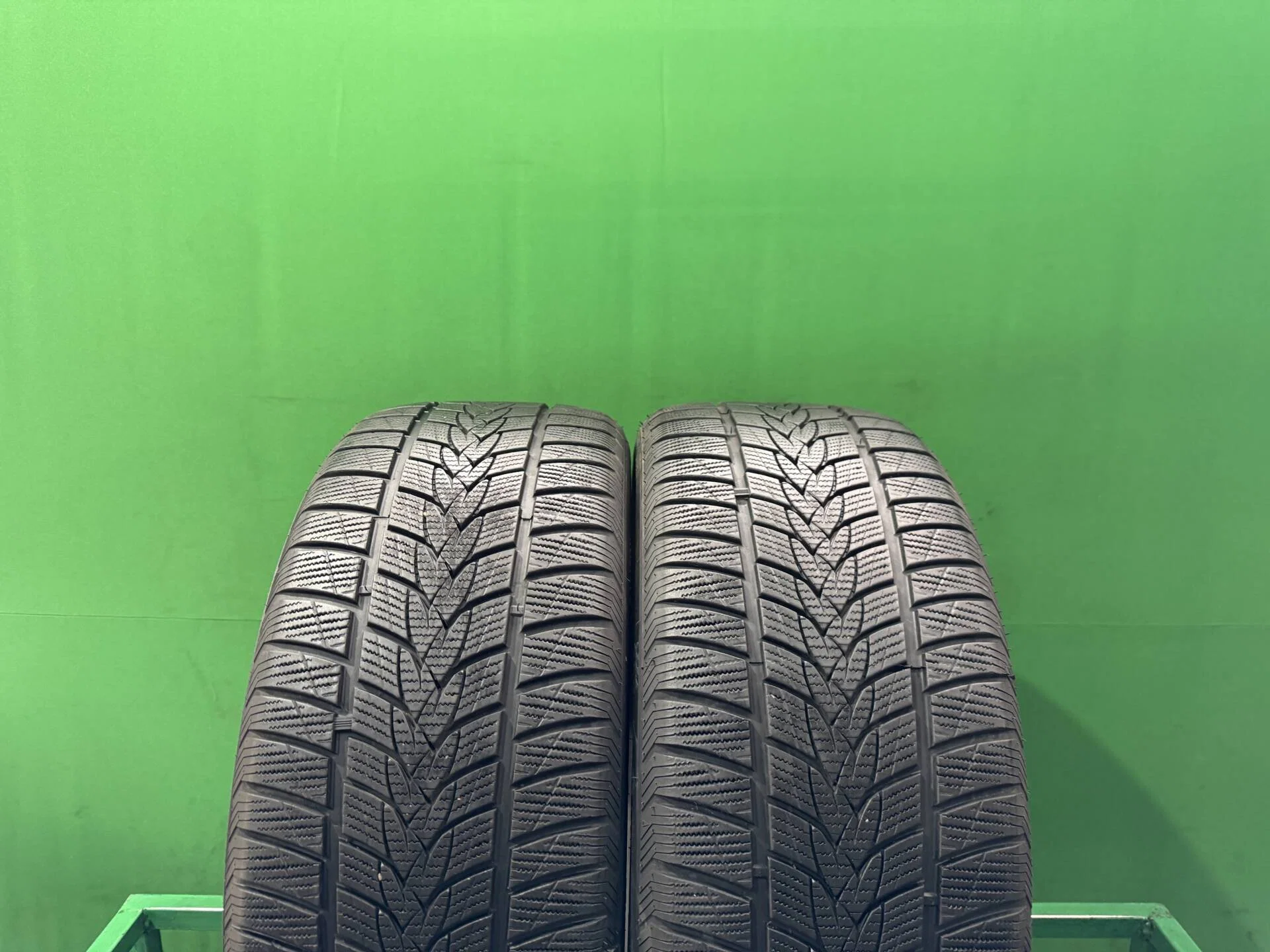 255/45 R19 дюймов Imperial SnowDragon UHP зимние нешипованные - изображение 1