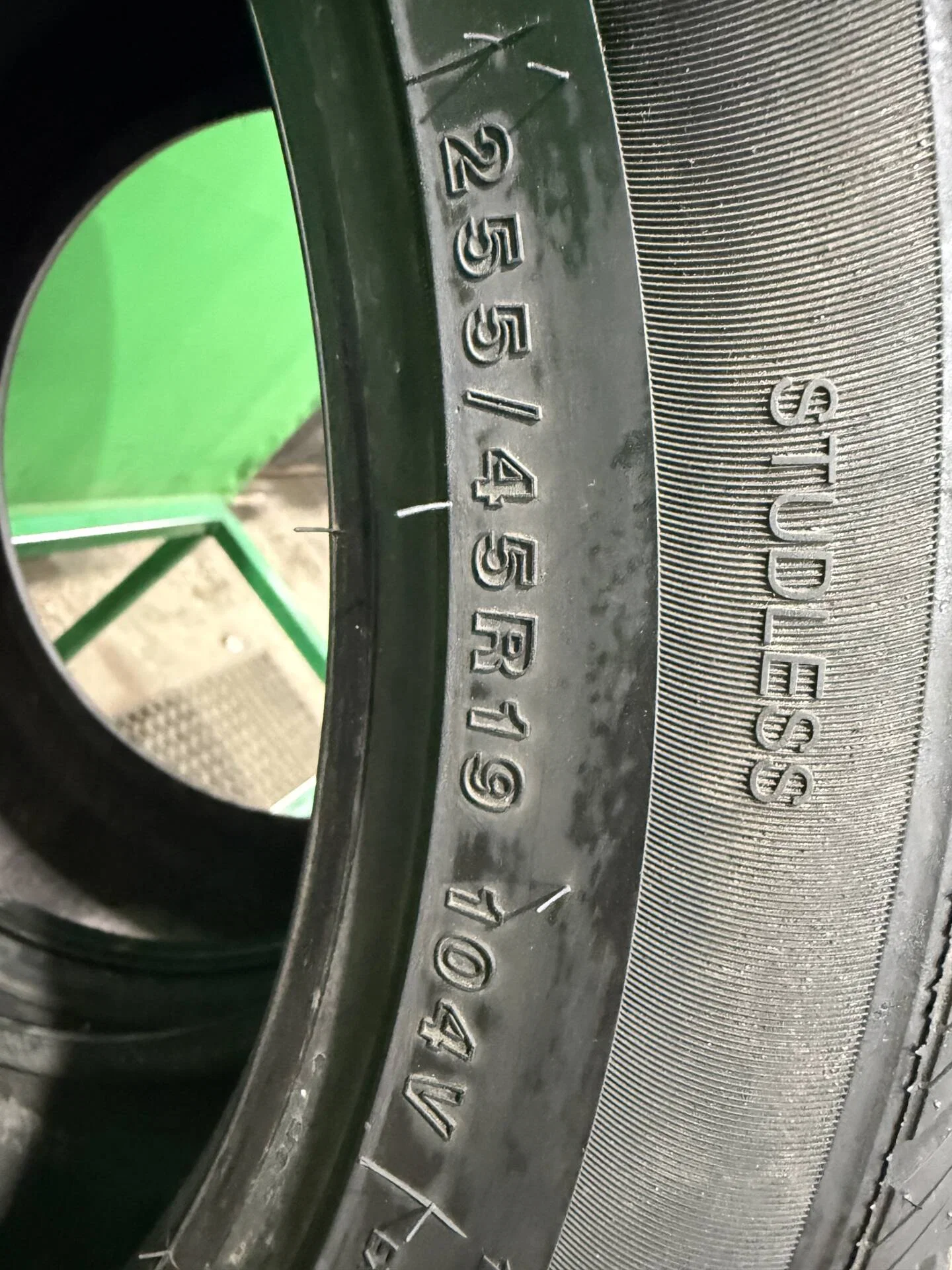 255/45 R19 дюймов Imperial SnowDragon UHP зимние нешипованные - миниатюра 2