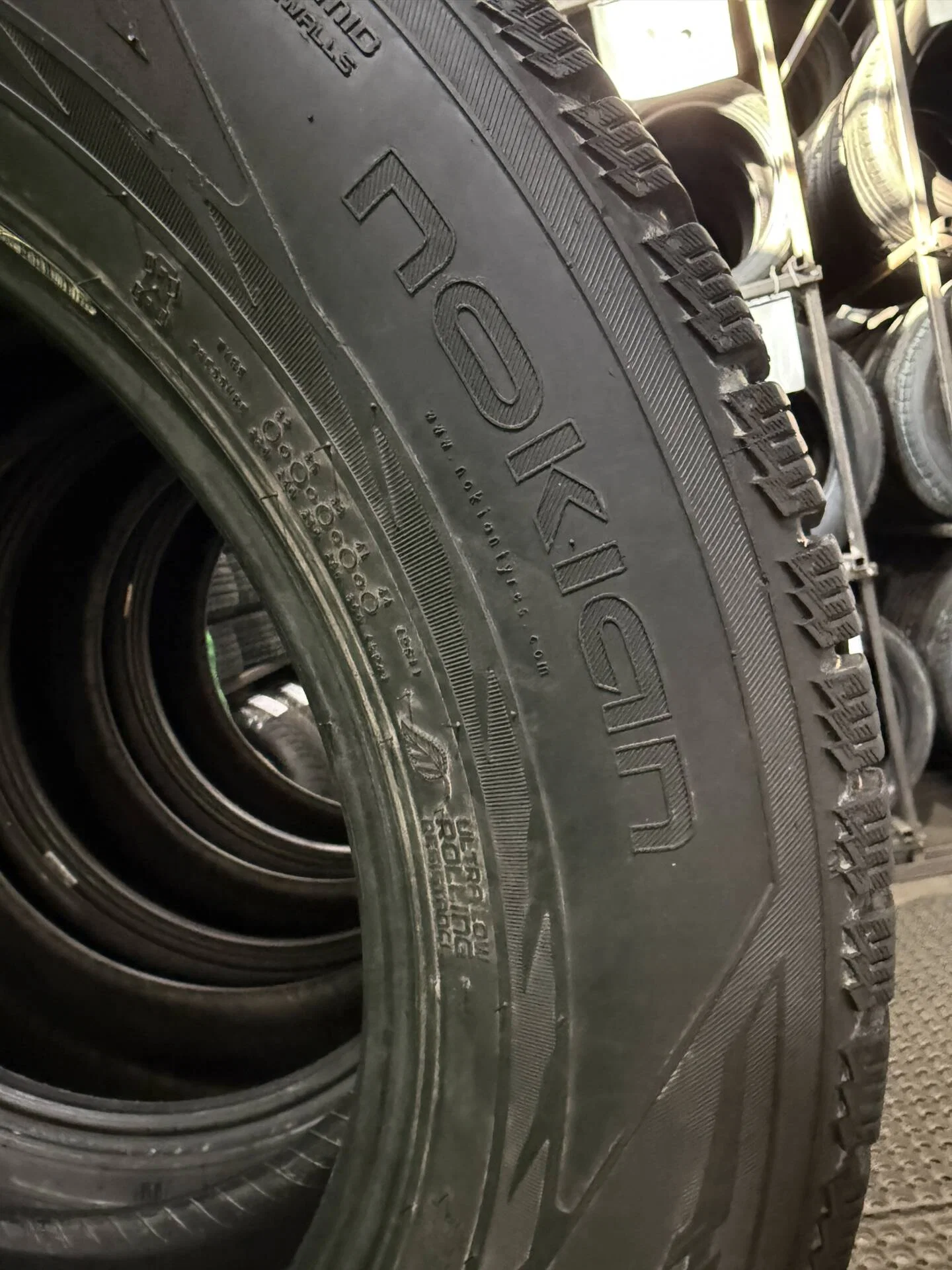 225/65 R17 дюймов Nokian Tyres Hakkapeliitta R2 SUV зимние нешипованные - миниатюра 3