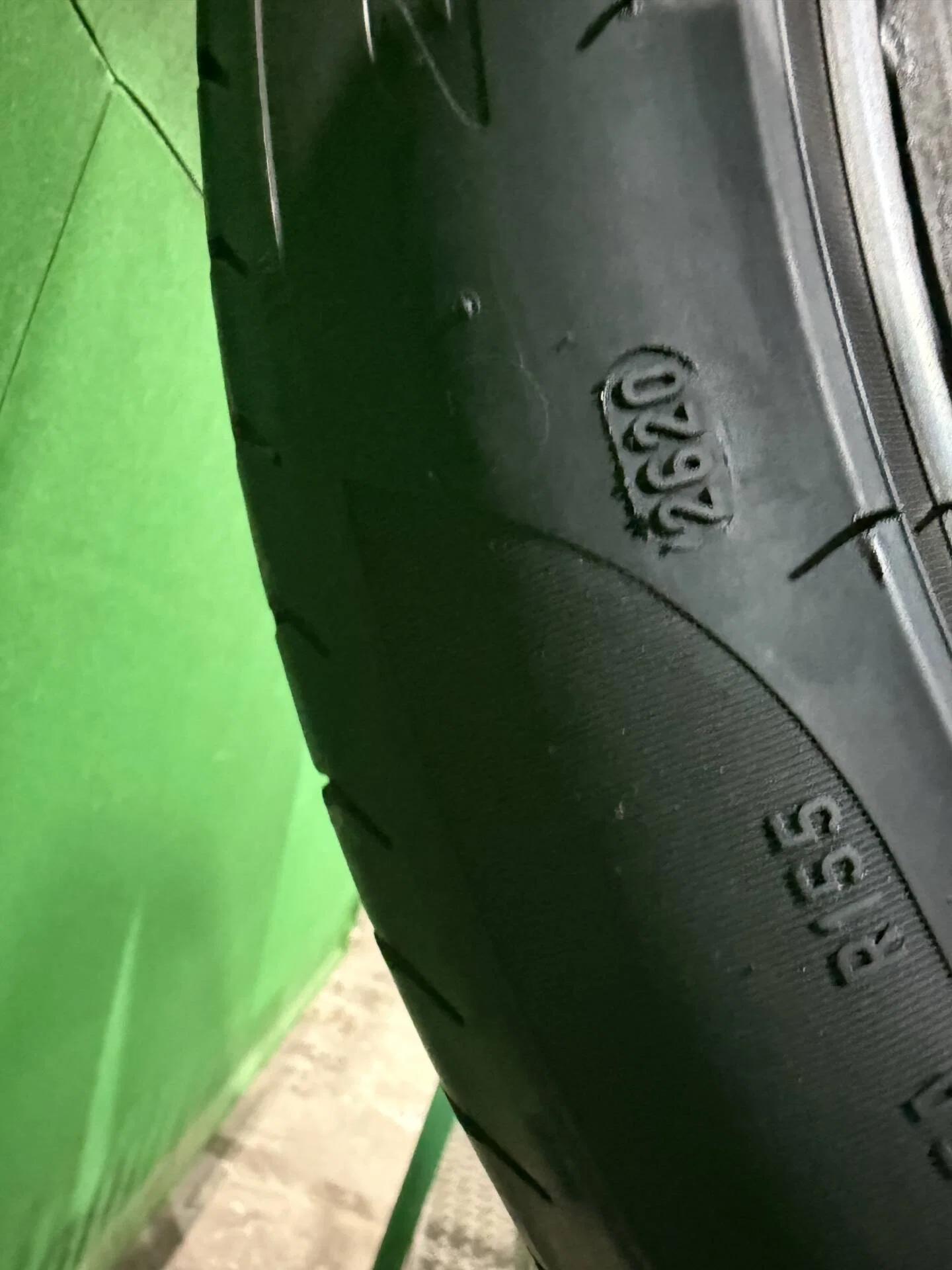 255/45 R19 дюймов Pirelli P Zero летние - миниатюра 2