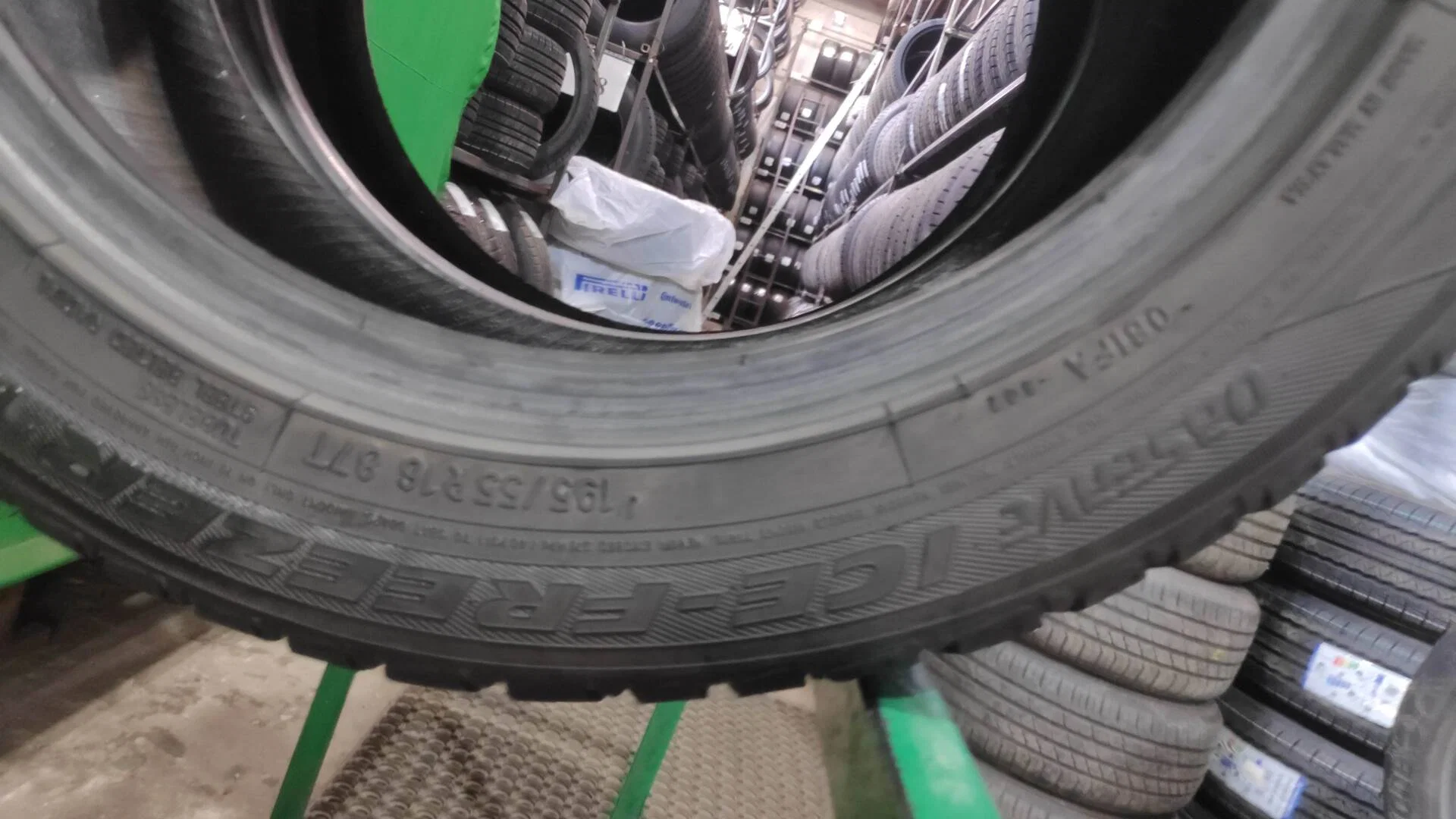 195/55 R16 дюймов Toyo Observe Ice-Freezer зимние шипованные - миниатюра 3