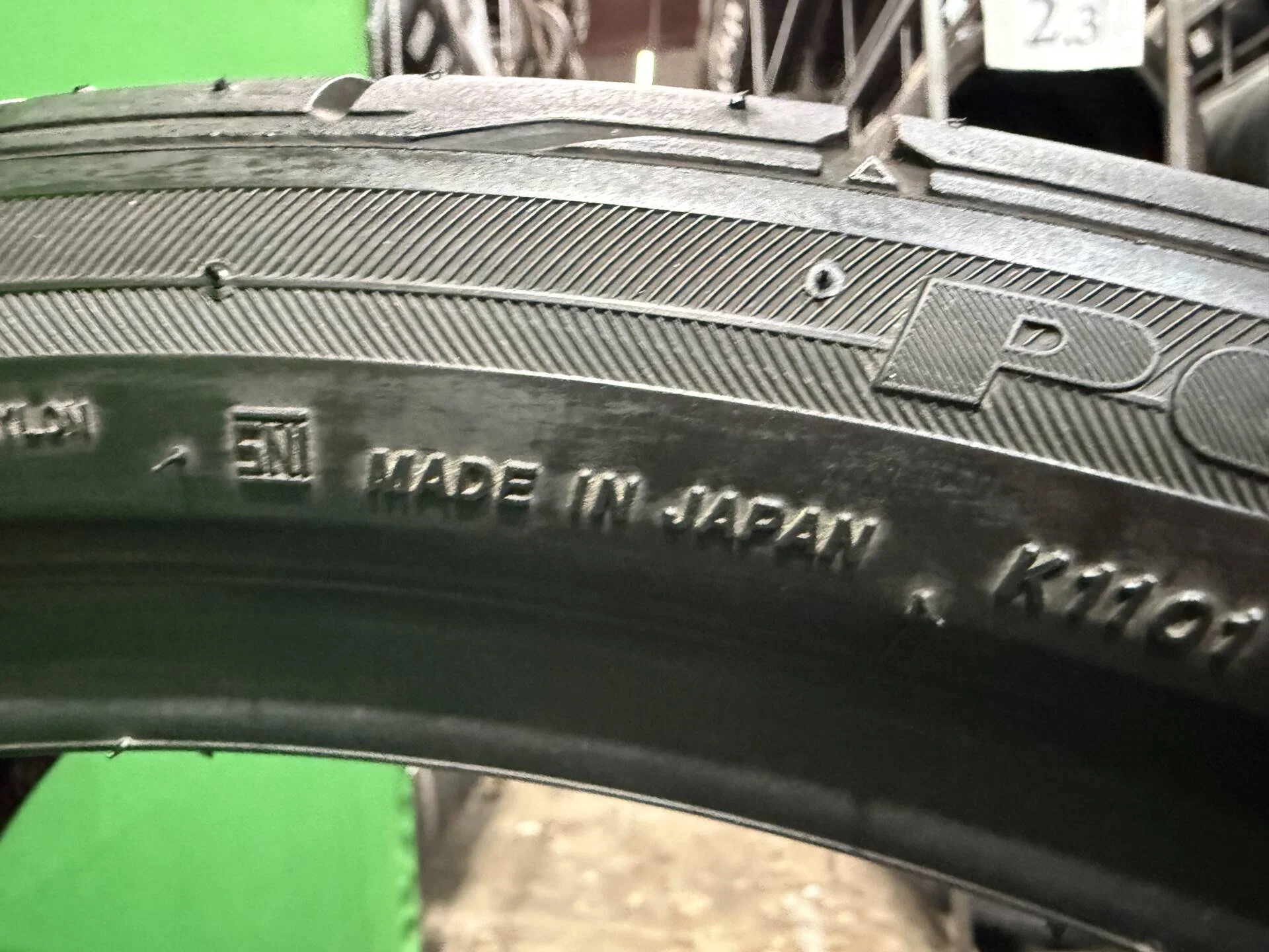 275/30 R20 дюймов Bridgestone Potenza RE050A летние - миниатюра 5
