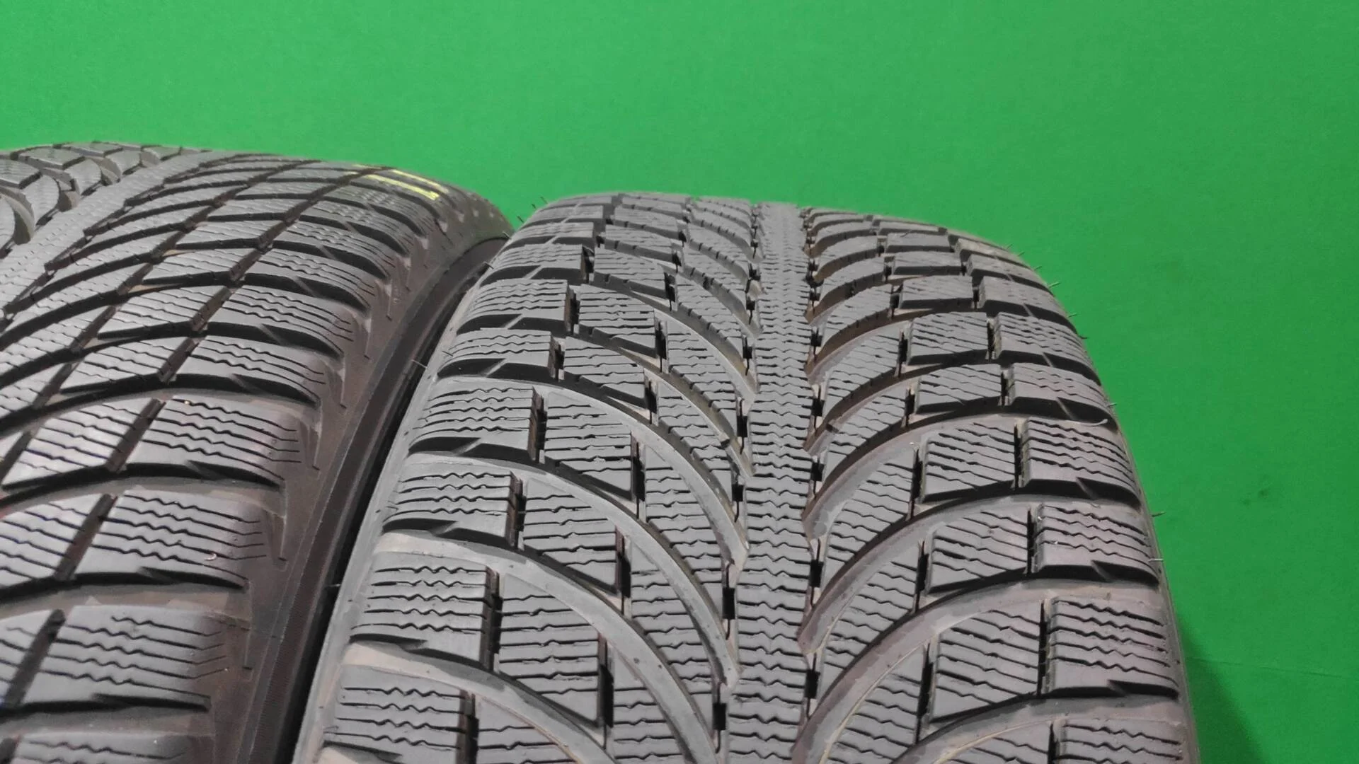 255/50 R19 Michelin Latitude Alpin LA2 зимние нешипованные - миниатюра 2