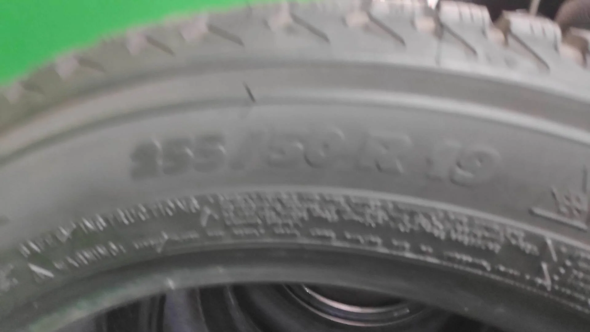 255/50 R19 Michelin Latitude Alpin LA2 зимние нешипованные - миниатюра 3